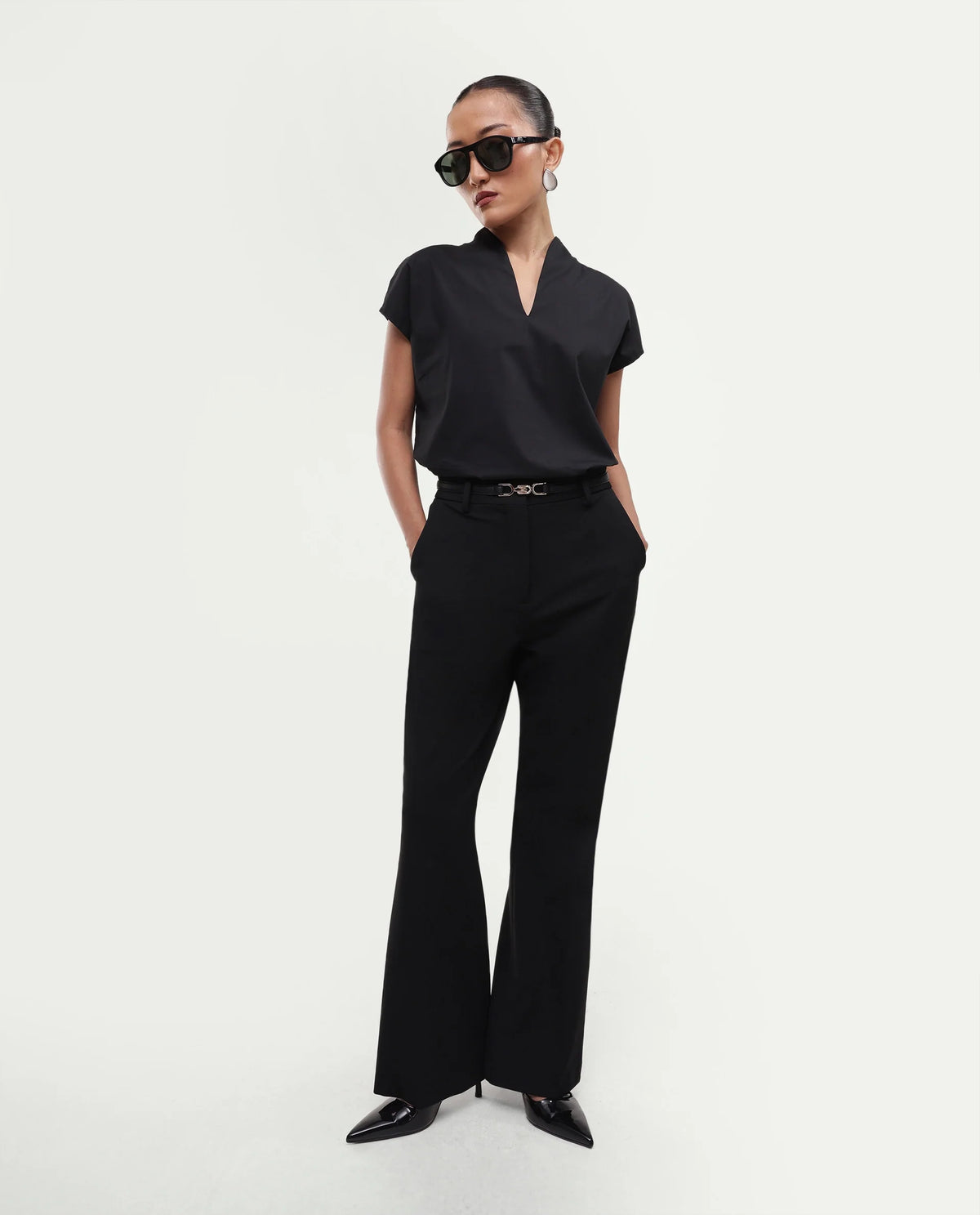 Rareism Women's Buijity Dark Black Cotton Blend Stand Collar Regular Plain Top