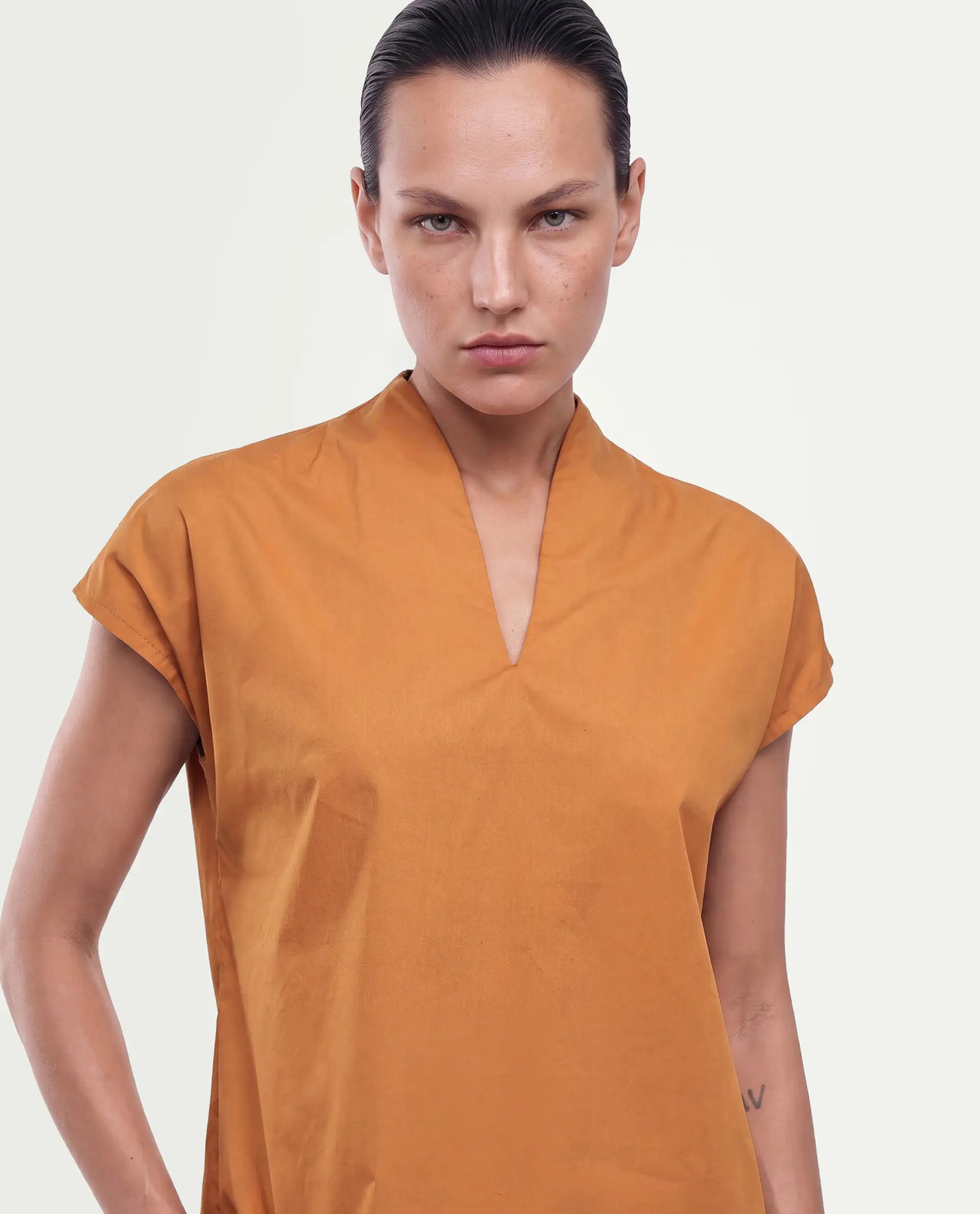 Rareism Women's Buijity Yellow Cotton Blend Stand Collar Regular Plain Top