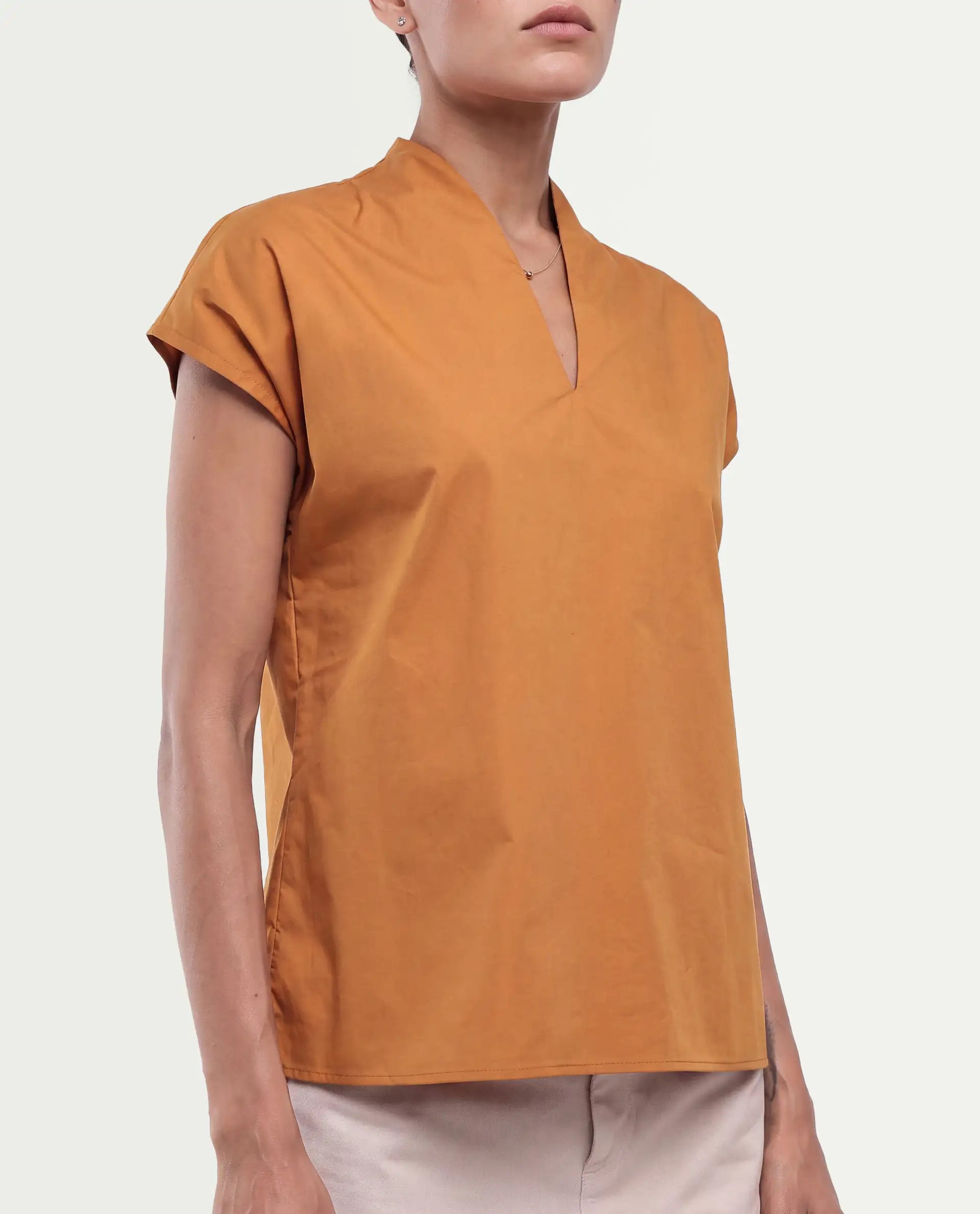 Rareism Women's Buijity Yellow Cotton Blend Stand Collar Regular Plain Top