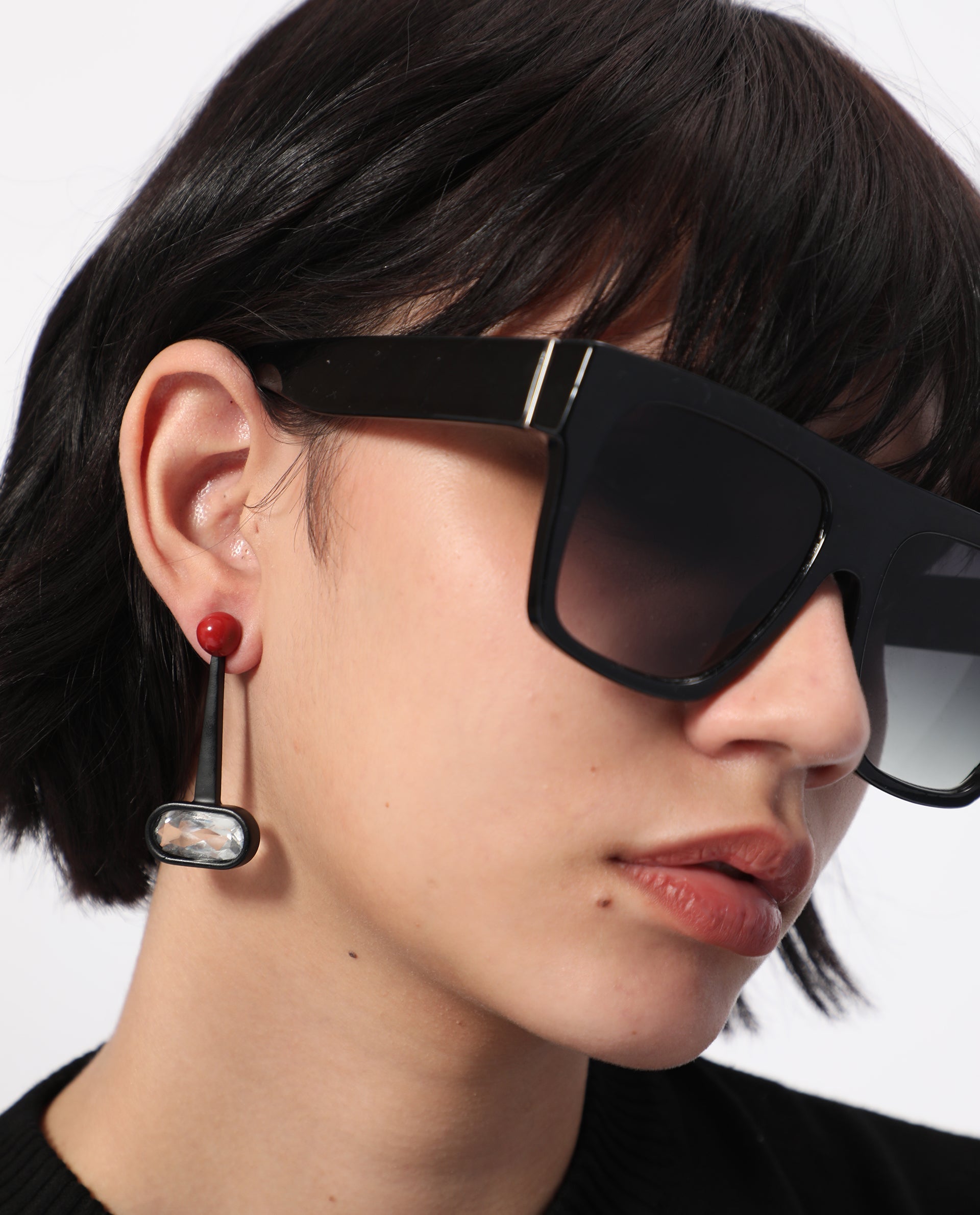 Rareism Women Energy Black Red Earring