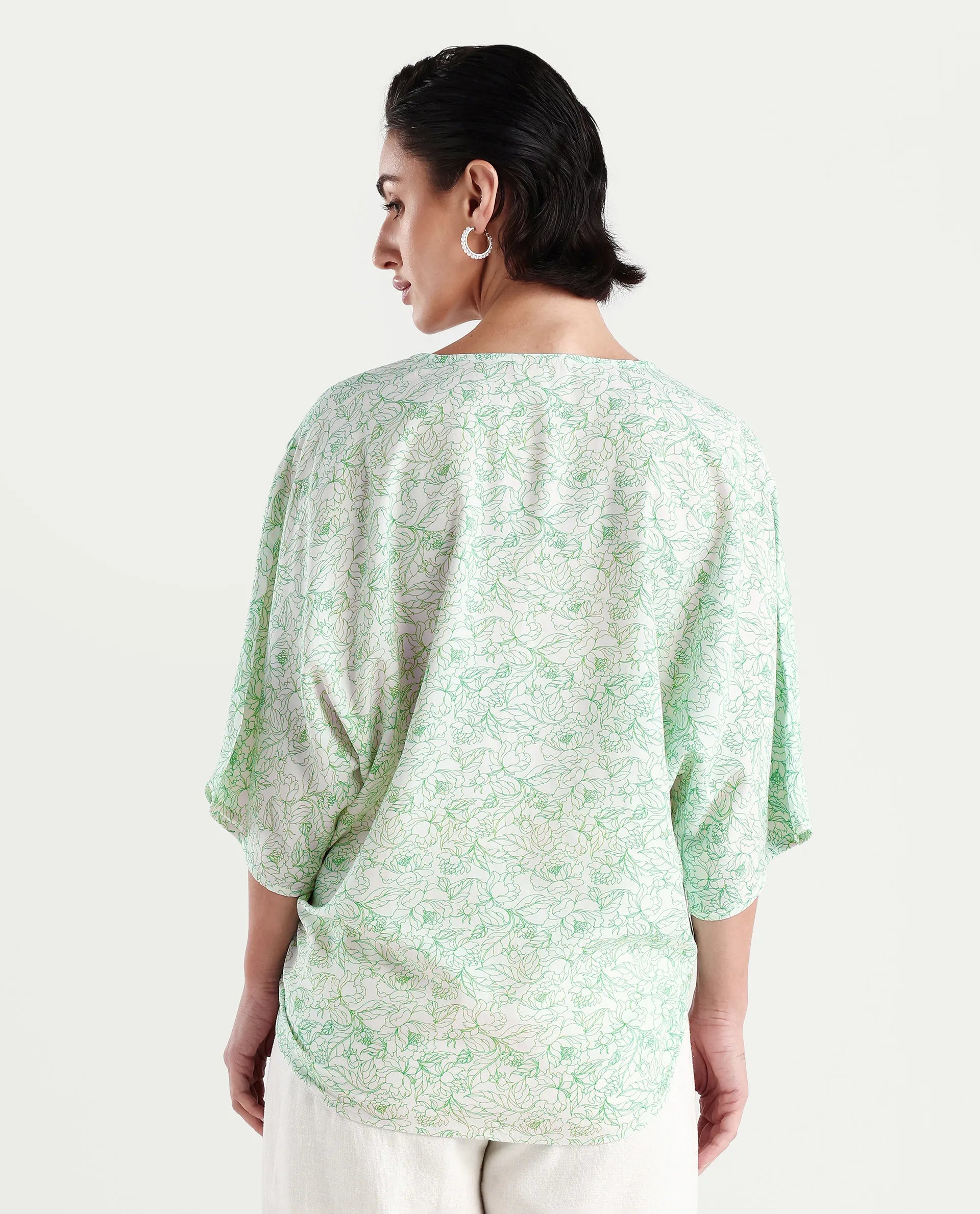 Rareism Women's Sepio-T Light Green Viscose V-Neck Floral Print Extended Sleeves Relaxed Fit Top