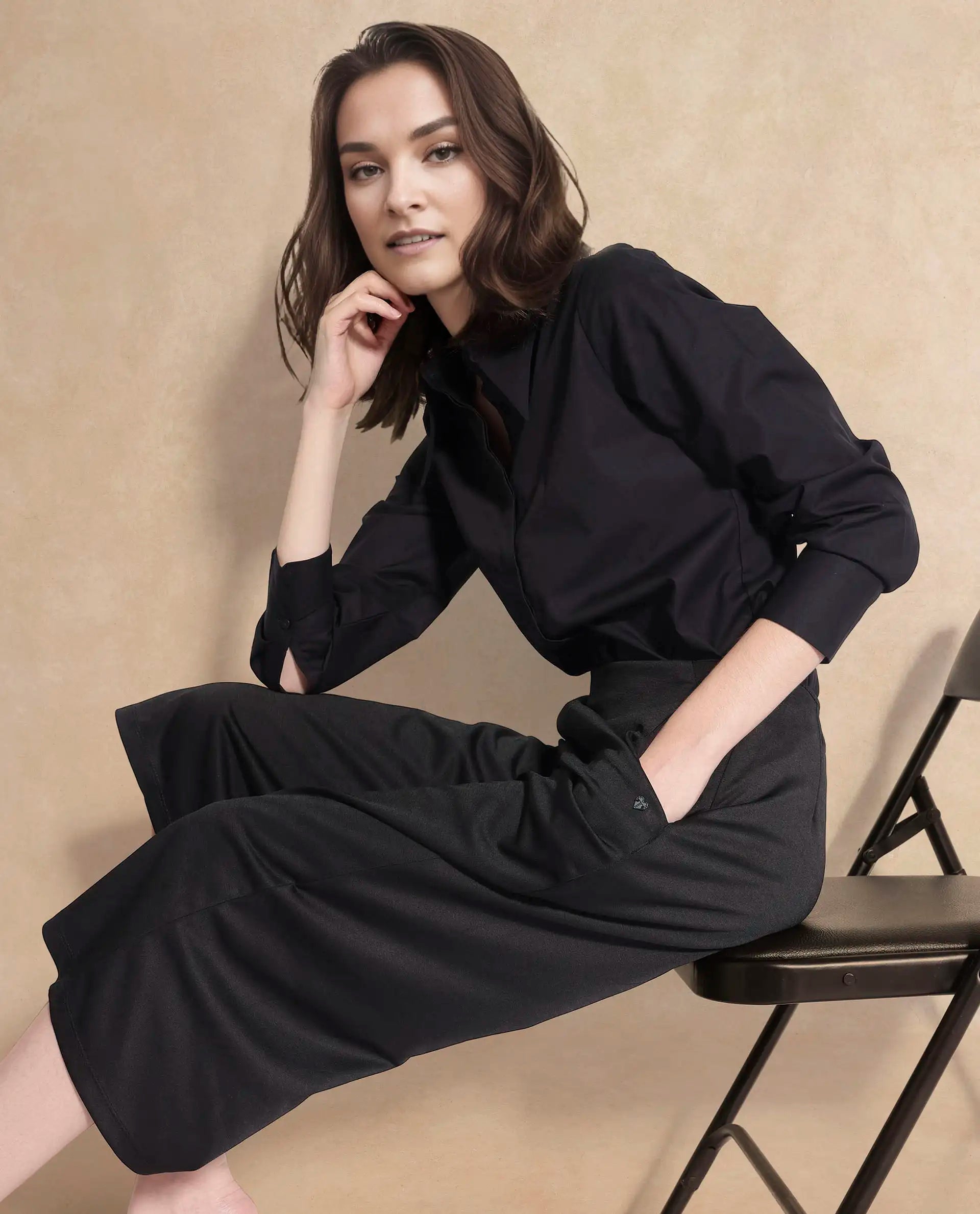 Rareism Women's Shoyo Black Polyester Plain Midi Flared Trouser