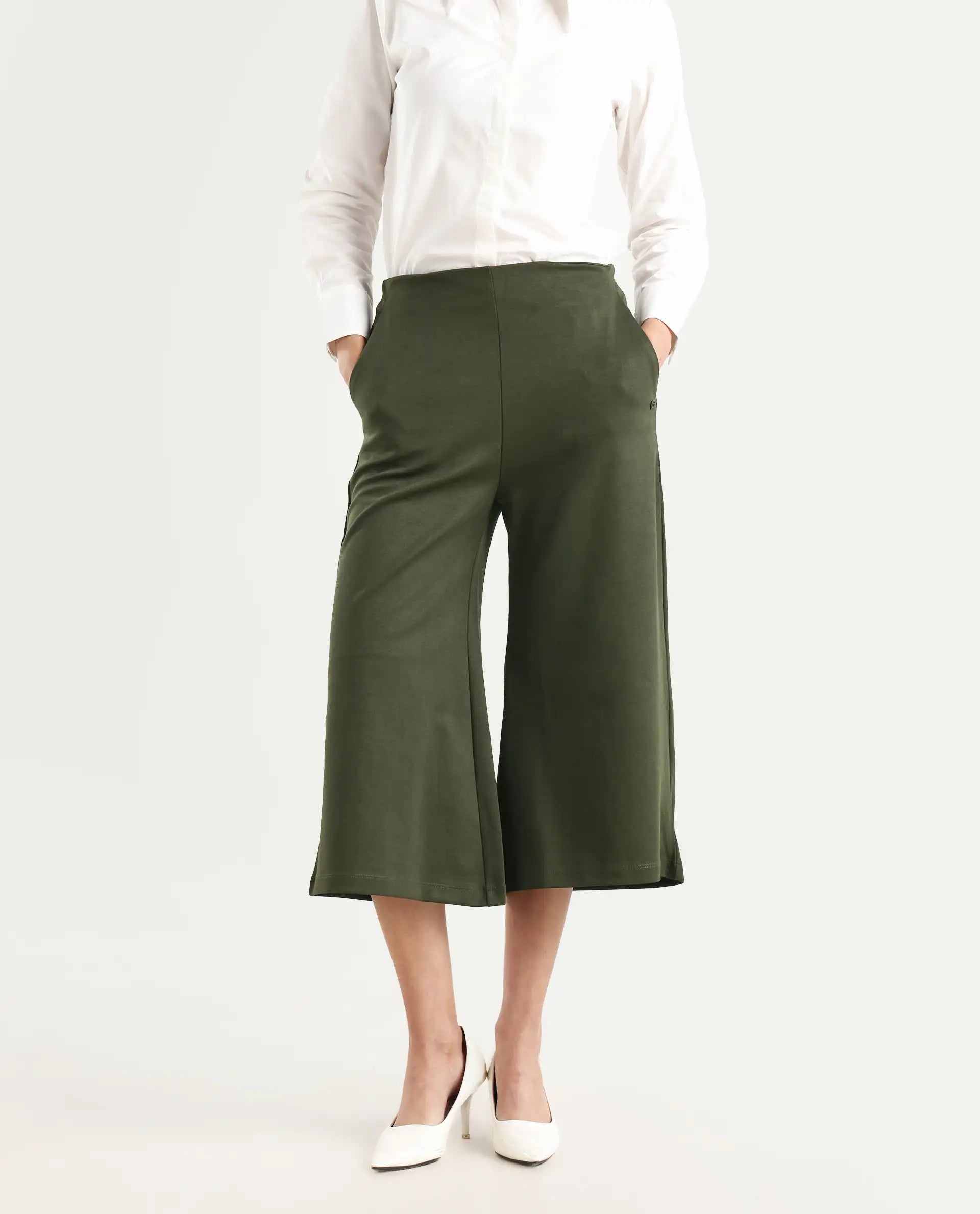 Rareism Women's Shoyo Dark Green Polyester Plain Midi Flared Trouser