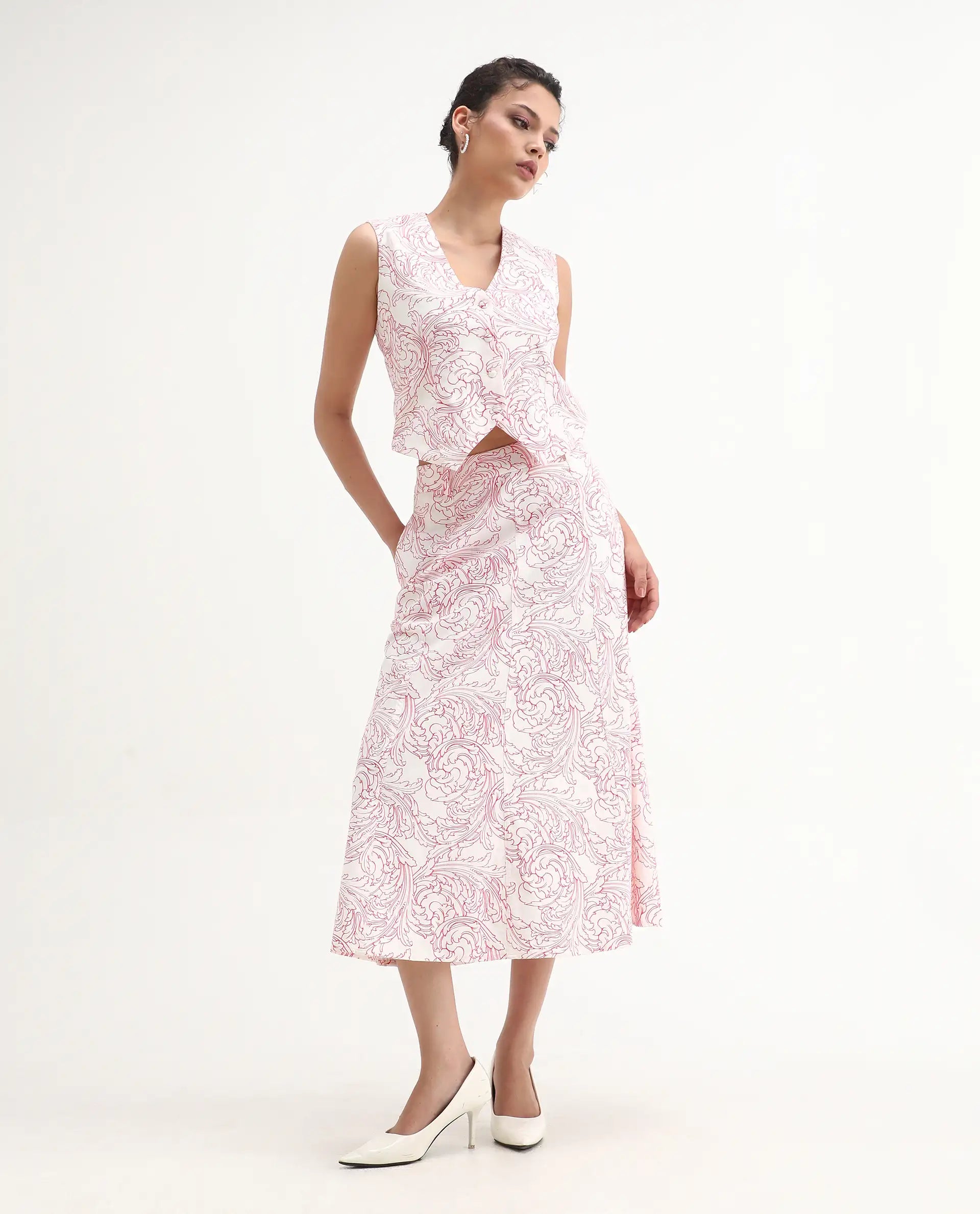 Rareism Women's Somnos T White Cotton V-Neck Abstract Print Sleeveless Regular Fit Top