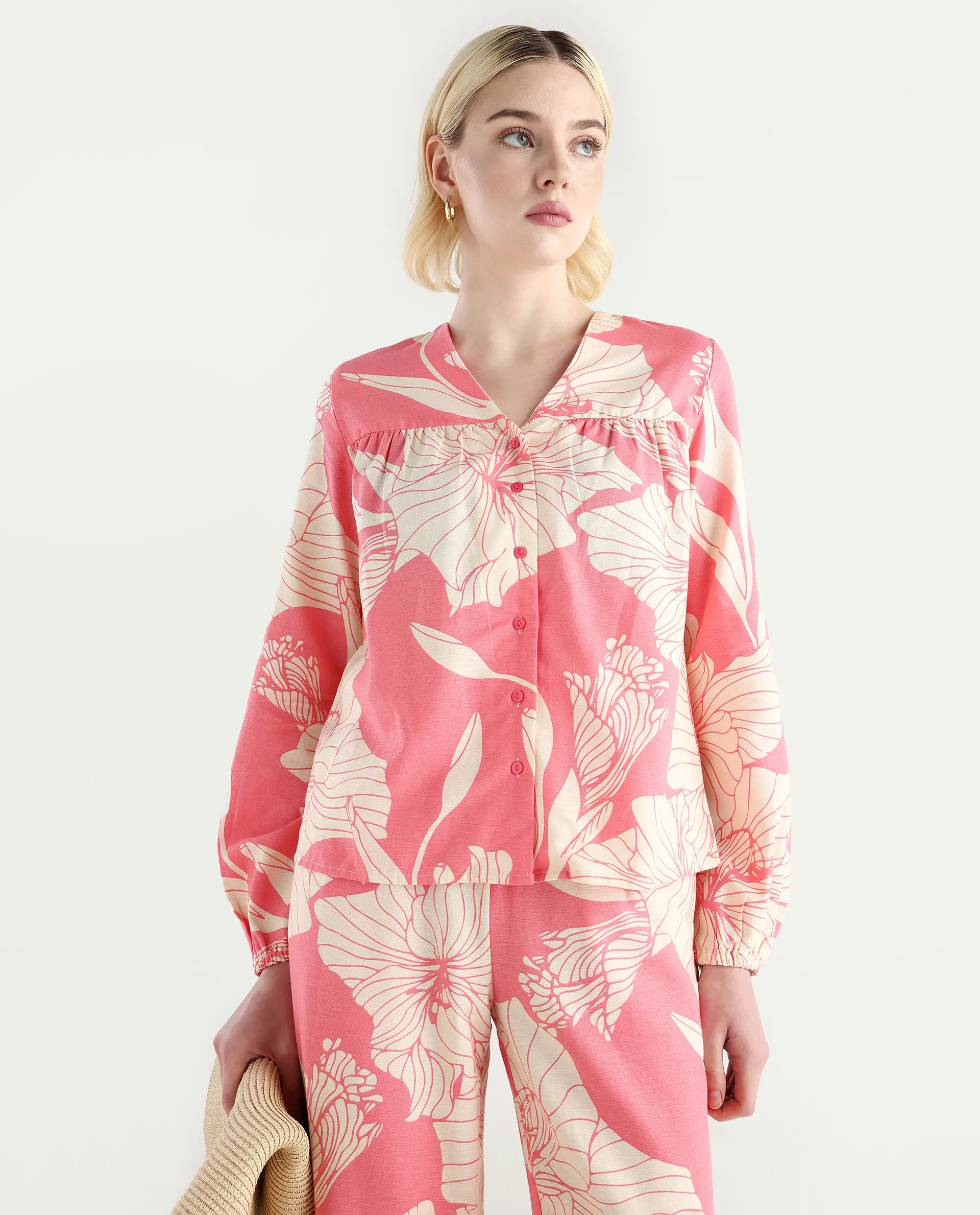 Rareism Women's Somyan T Pink Rayon Blend V-Neck Floral Print Regular Fit Top