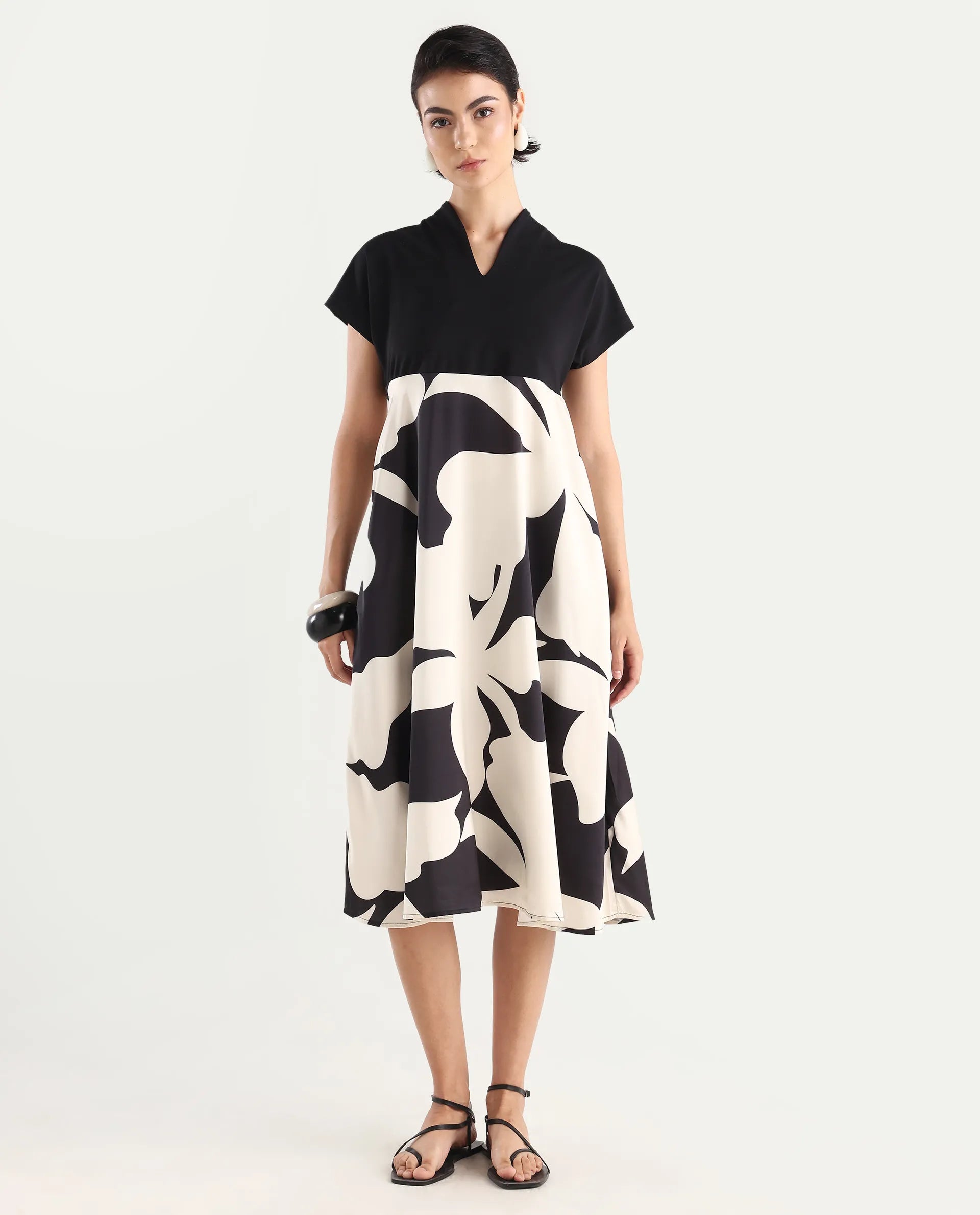 Rareism Women's Sopp White Polyester V-Neck Abstract Print Extended Sleeves Midi Fit And Flare Dress