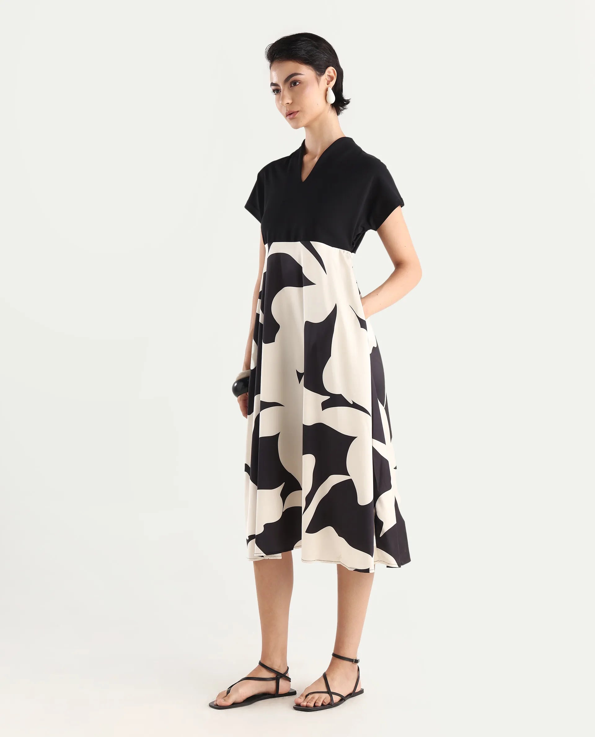 Rareism Women's Sopp White Polyester V-Neck Abstract Print Extended Sleeves Midi Fit And Flare Dress