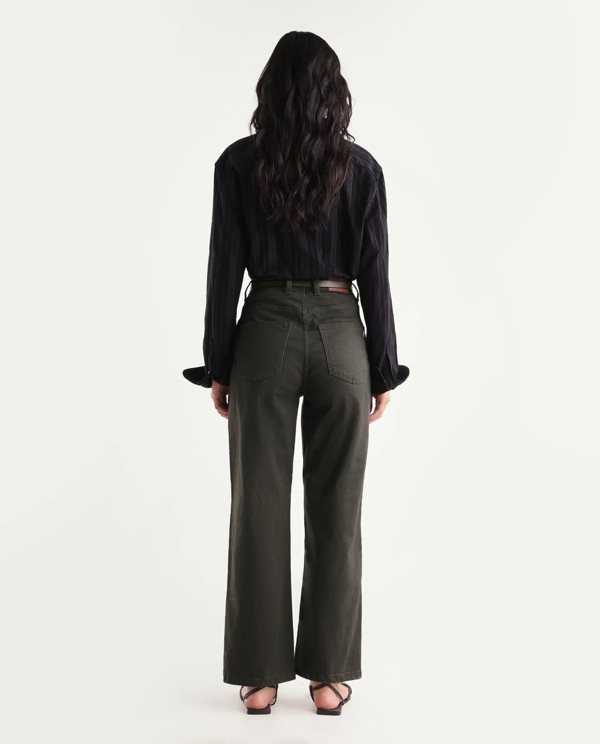 Rareism Women's Strank-2 Dark Green Cotton Blend Shank And Zipper Ankle Straight Plain Jeans