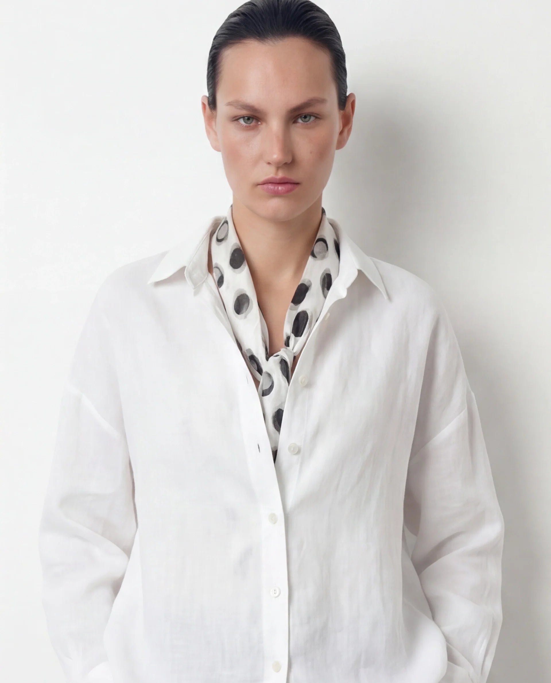 Rareism Women's Soak White Polka Print Scarf