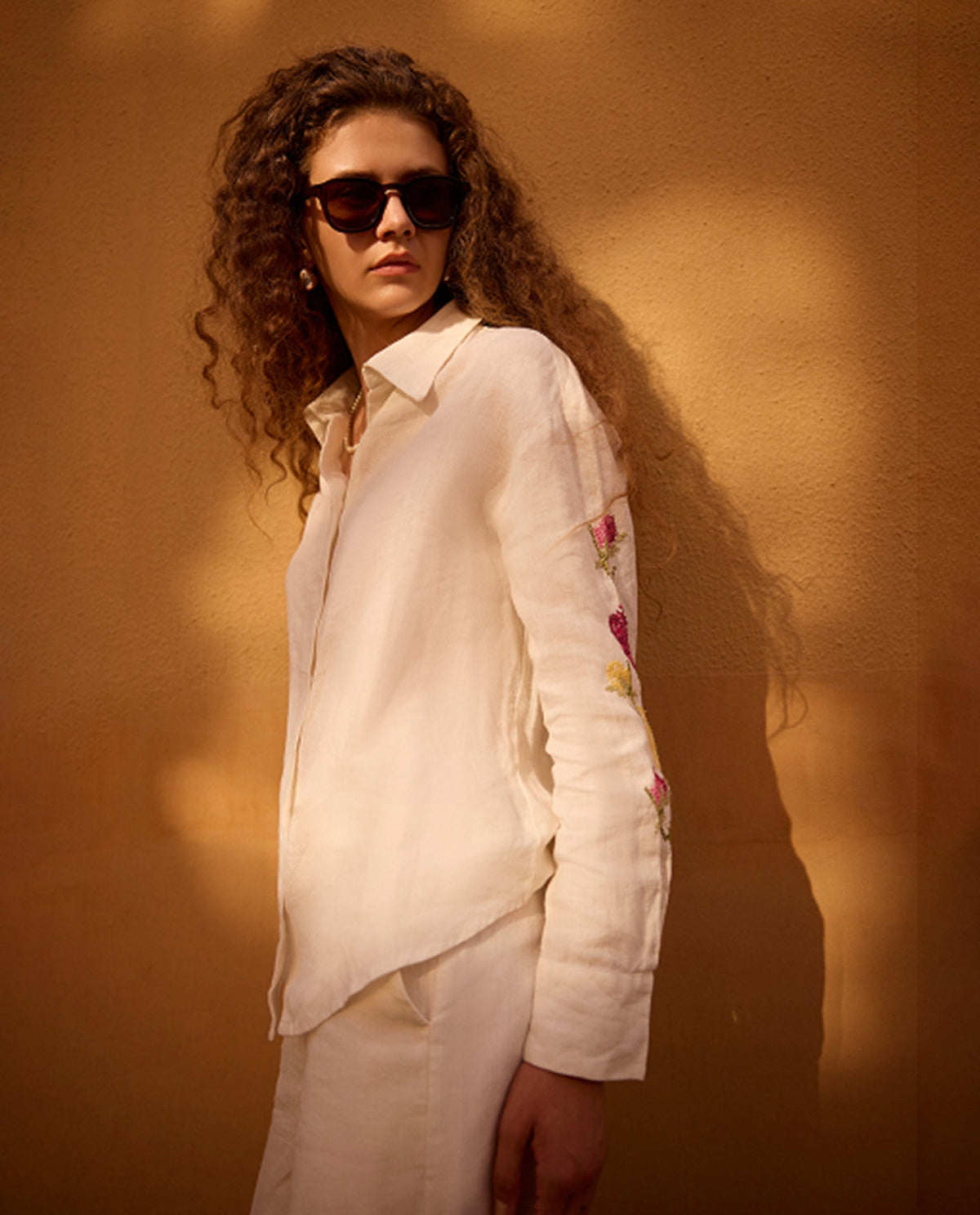Rareism Women's Taish-T Light Offwhite 100% Linen Spread Collar Regular Plain Shirt