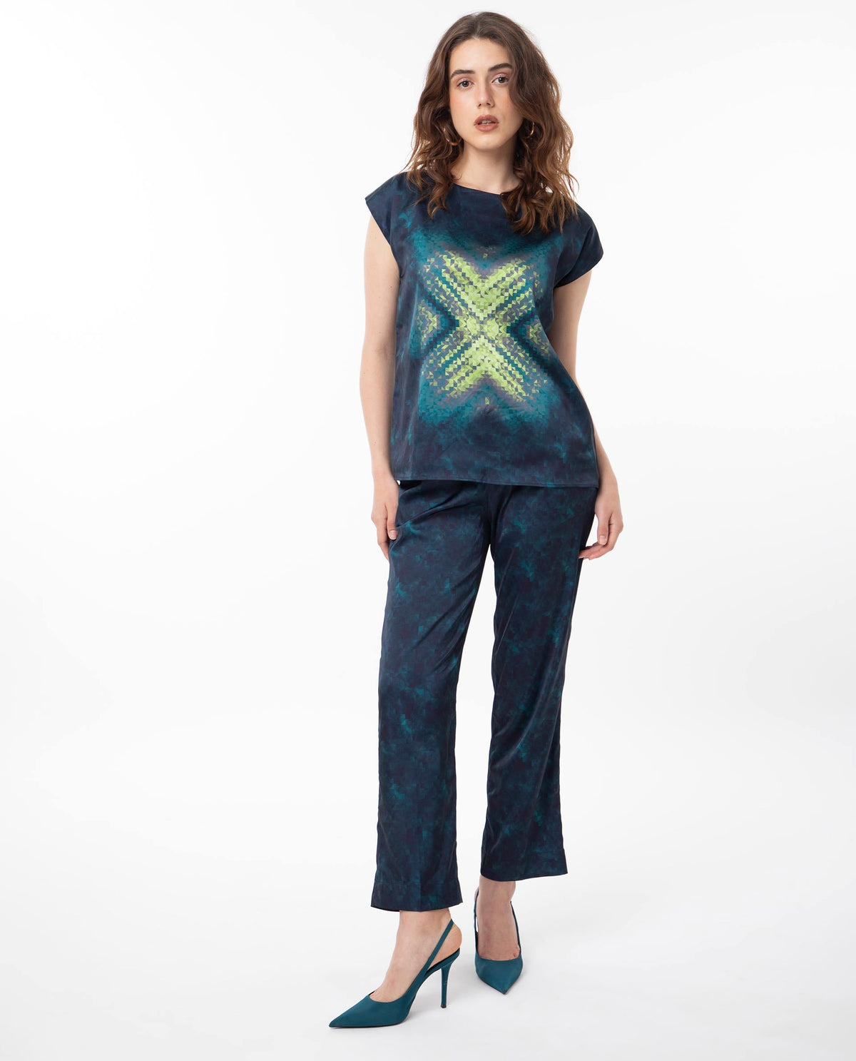 Rareism Women Taube Multi Polyester Fabric Short Sleeves Boat Neck Extended Sleeve Regular Fit Abstract Print Top