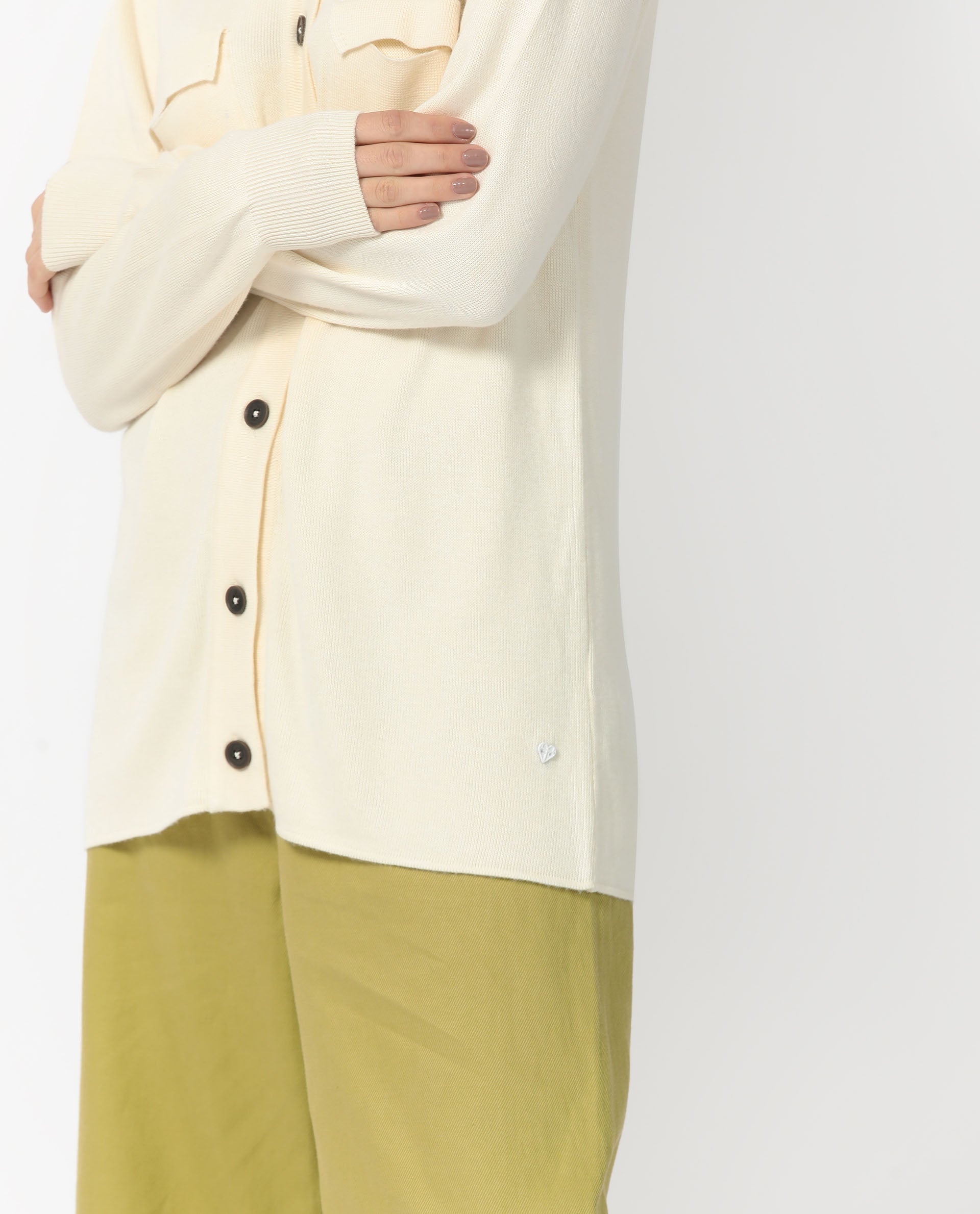 Rareism Women's Telkon Off White Viscose Spread Collar Plain Regular Fit Sweater