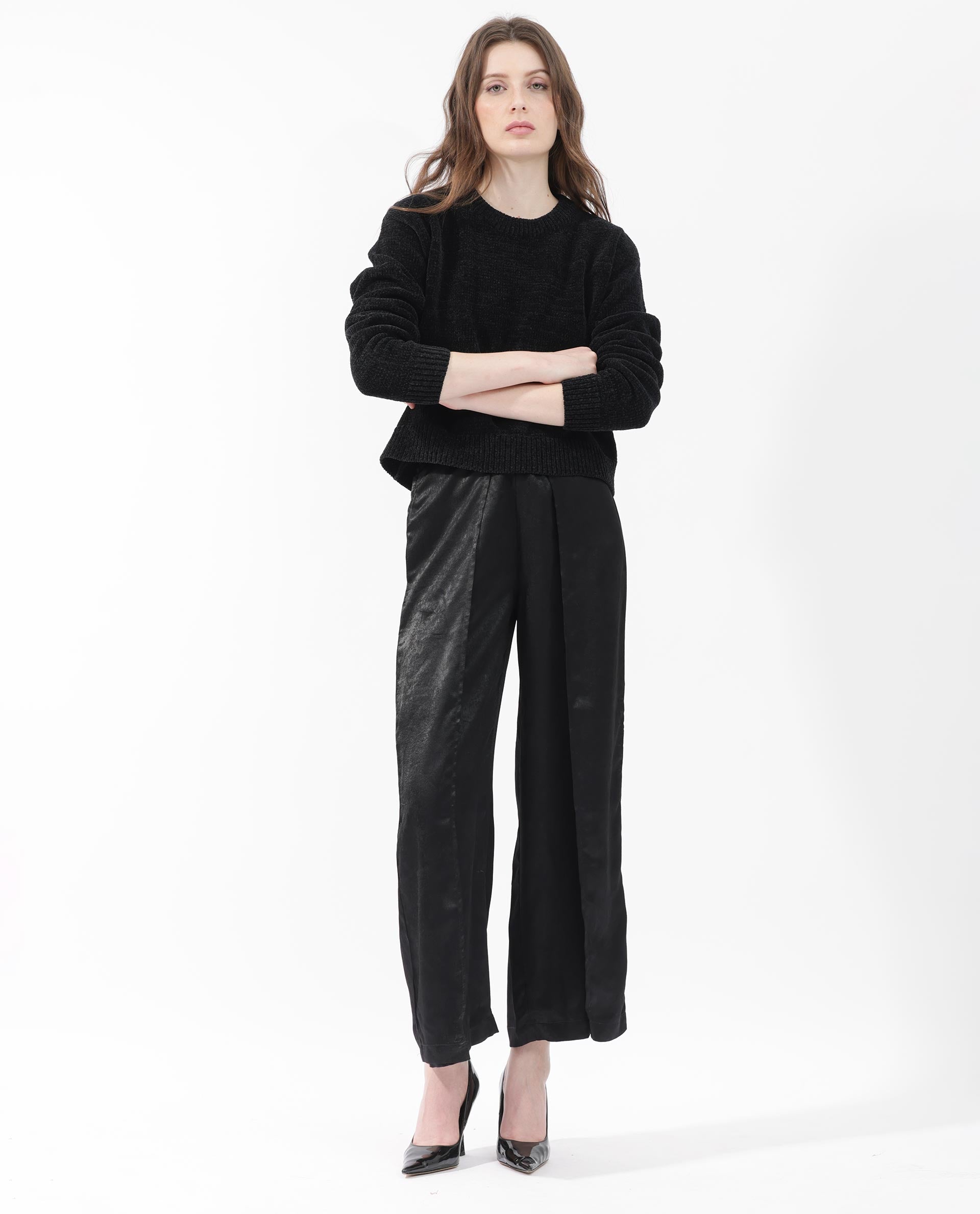 Rareism Women's Tosti Black Cotton Crew Neck Plain Regular Fit Sweater