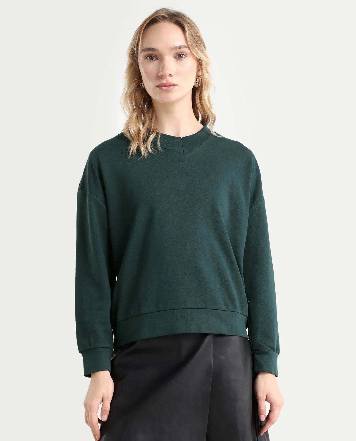 Rareism Women's Vitoo Dark Green Cotton Blend Crew Neck Plain Relaxed Fit Sweatshirt