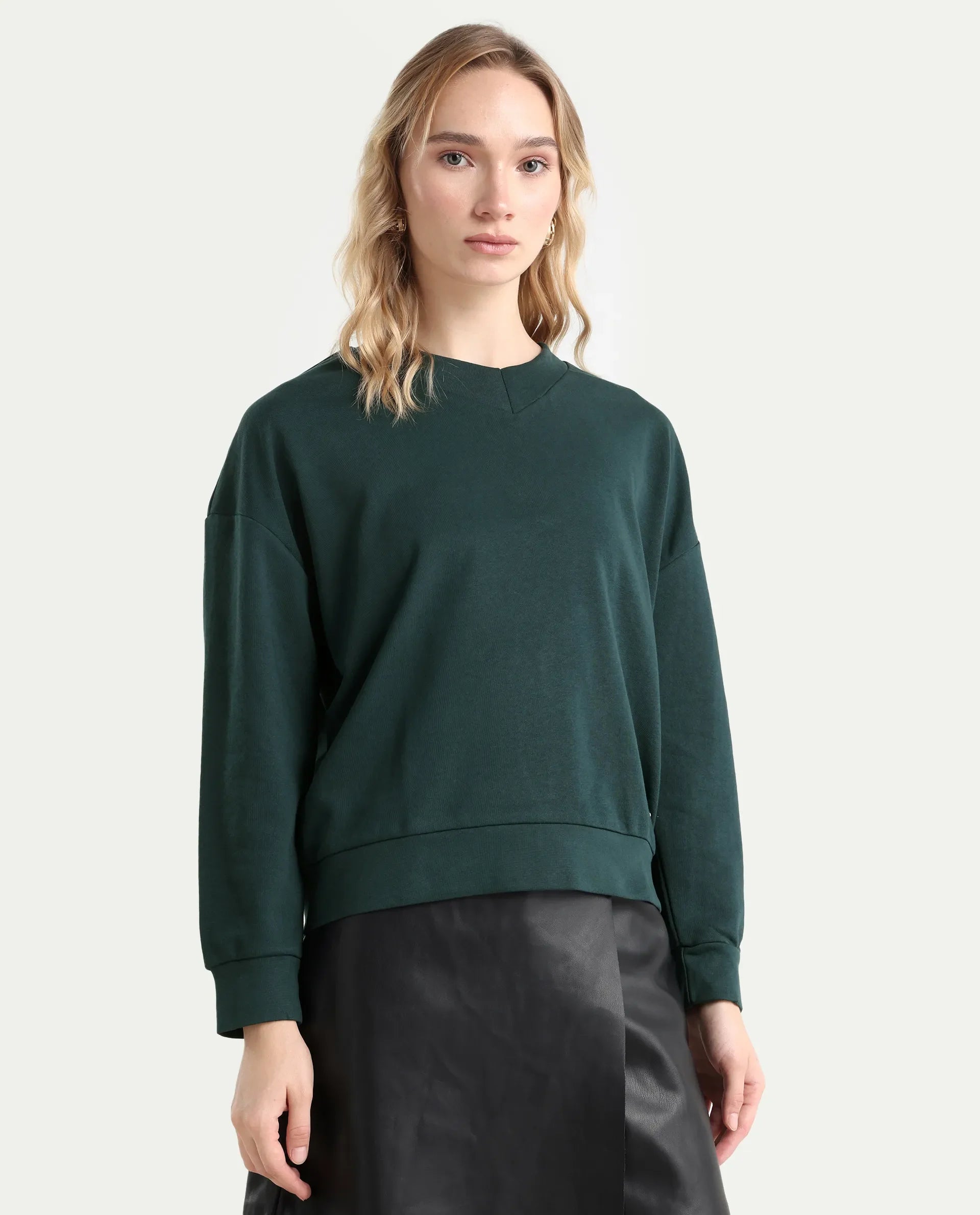 Rareism Women's Vitoo Dark Green Cotton Blend Crew Neck Plain Relaxed Fit Sweatshirt