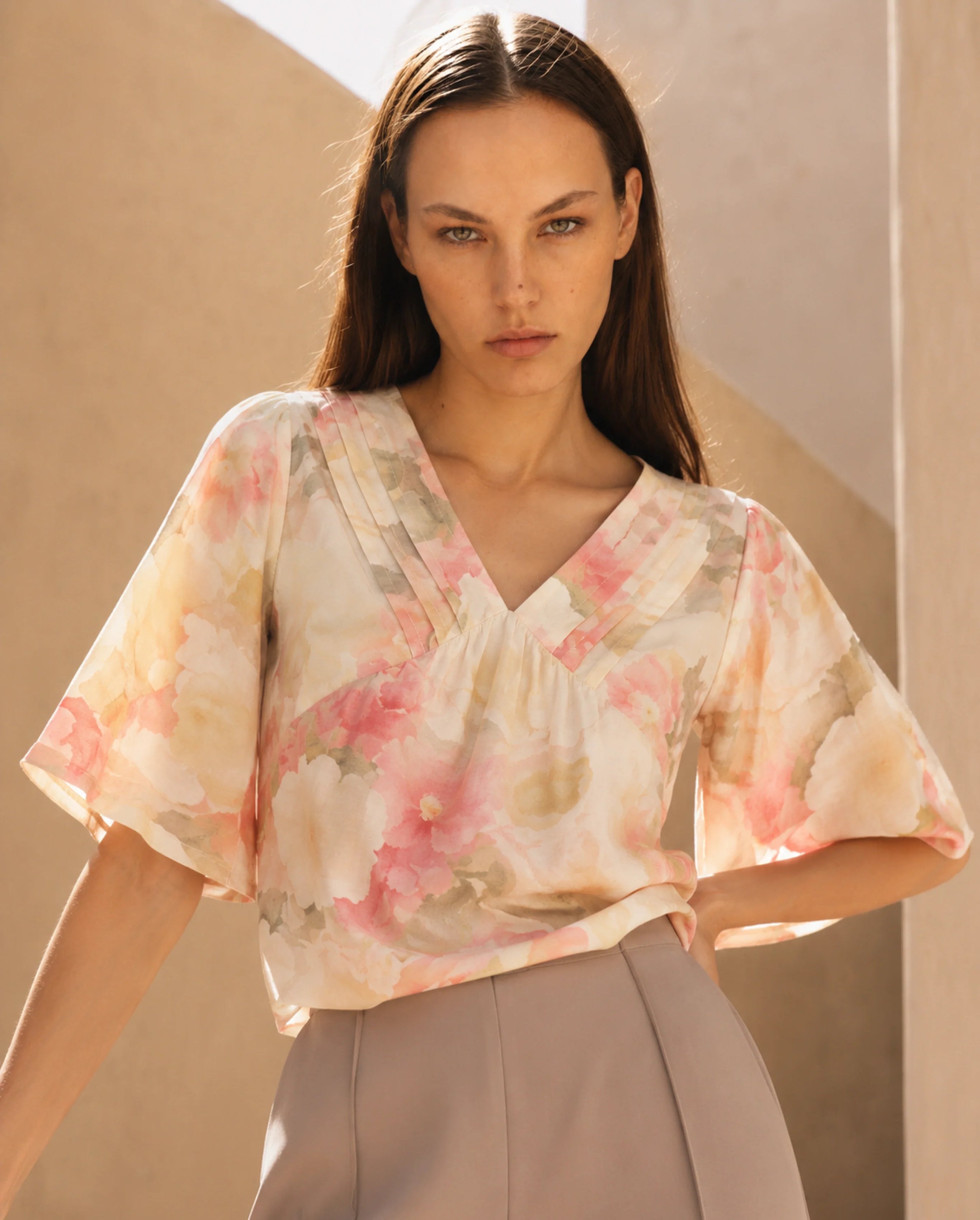 Rareism Women's Vlara Multi Viscose Fabric V-Neck Regular Floral Print Top