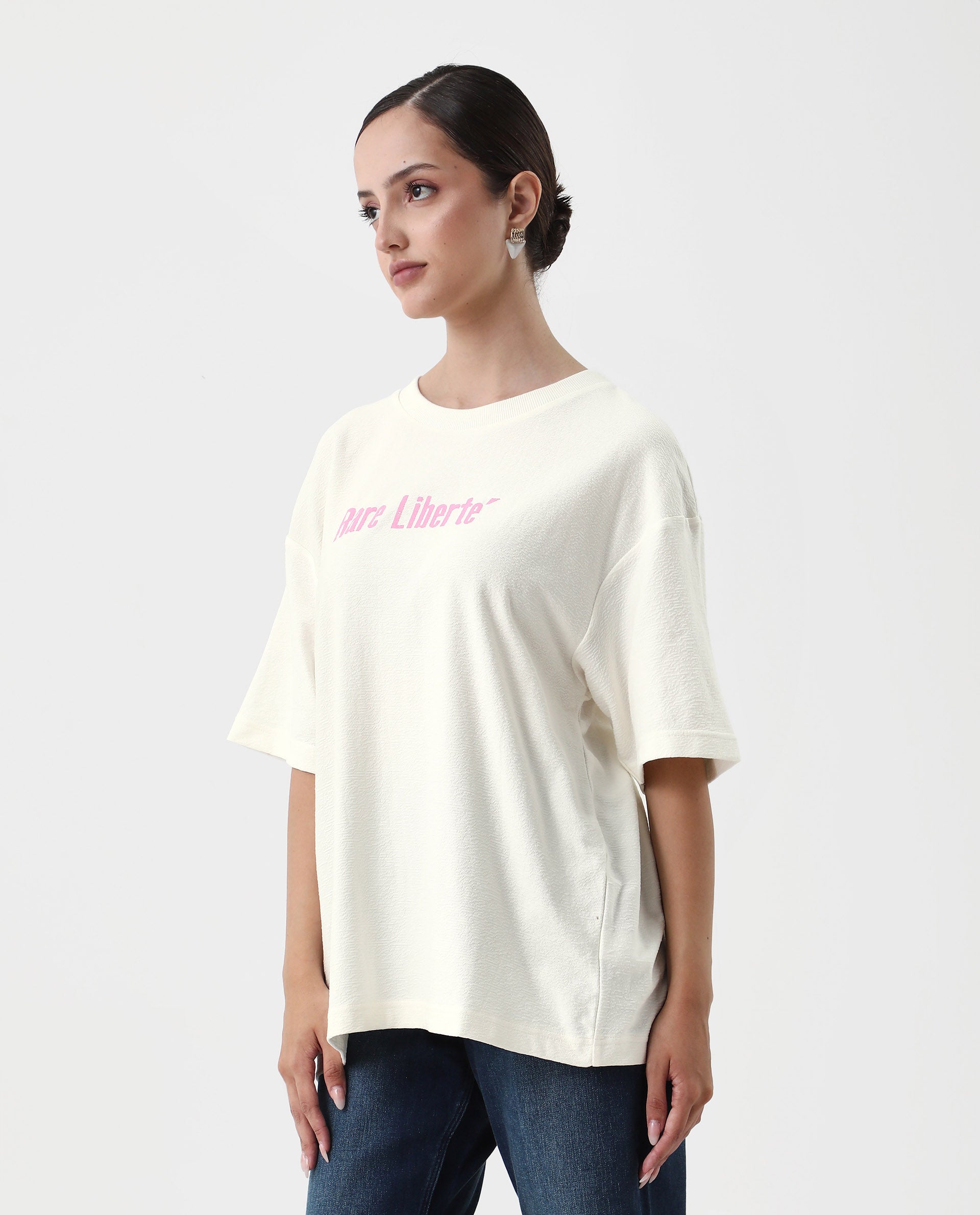 Rareism Women's Wahre Off White Cotton Crew Neck Graphic Print Oversized T-Shirt