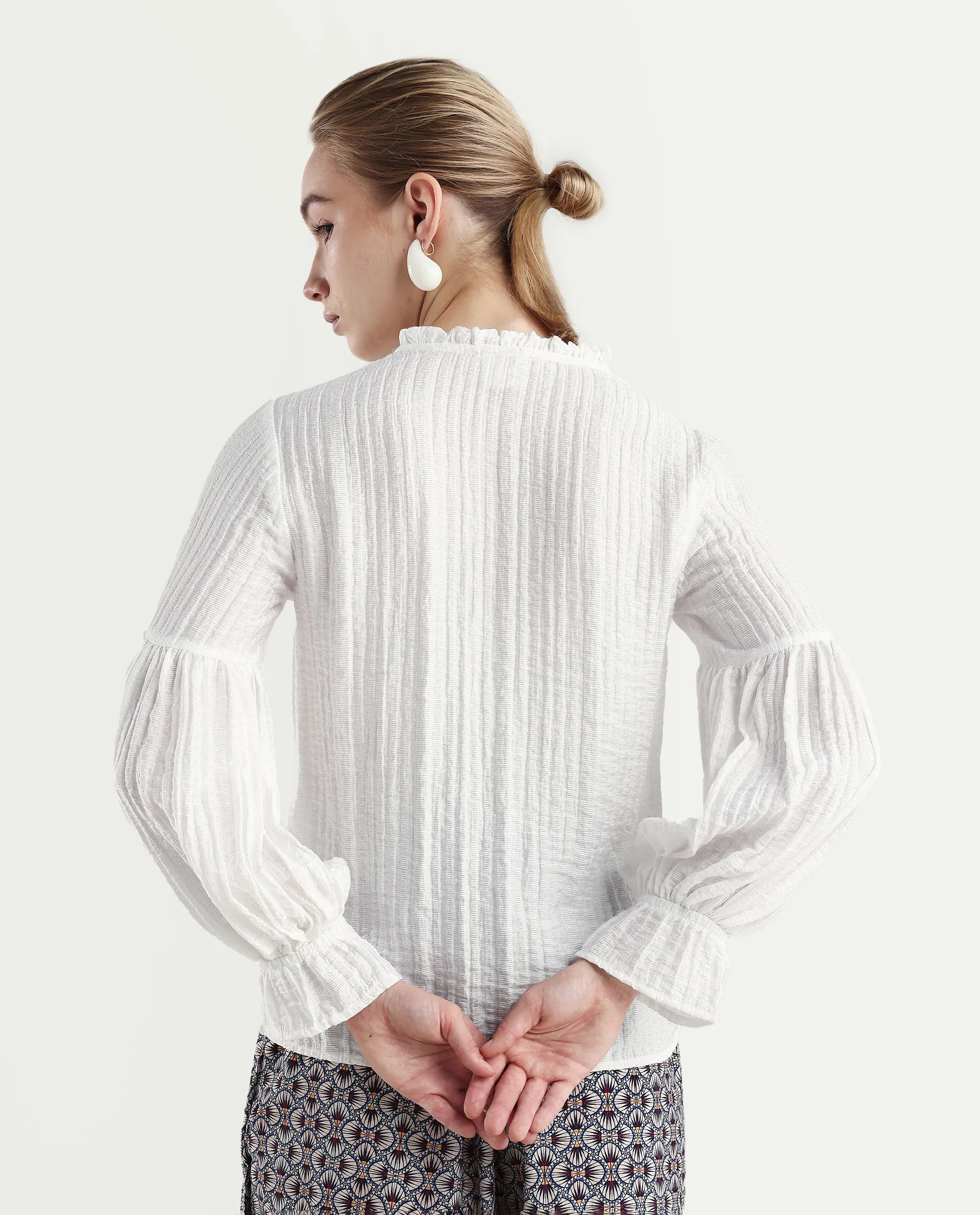 Rareism Women's Cotton Blend V-Neck Plain Lantern Sleeve Regular Fit Top