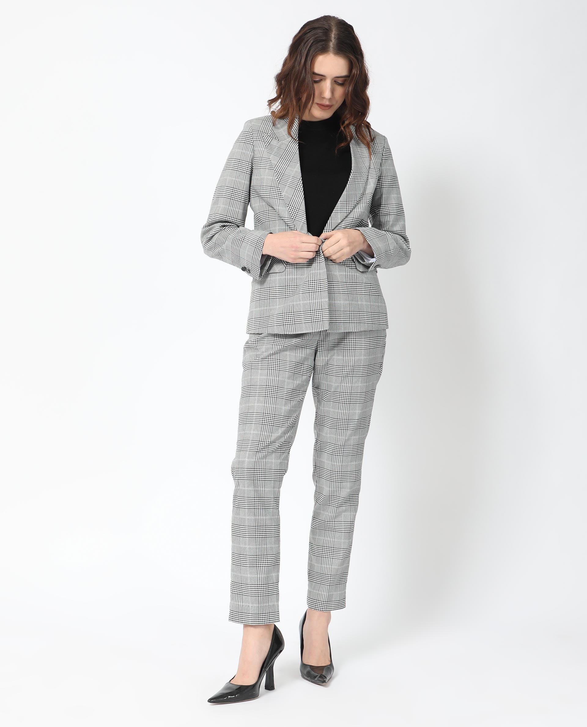 Bershka Collection - Black Checkered All Day Wear Trousers Polyester  Elastane Viscose | SilkRoll