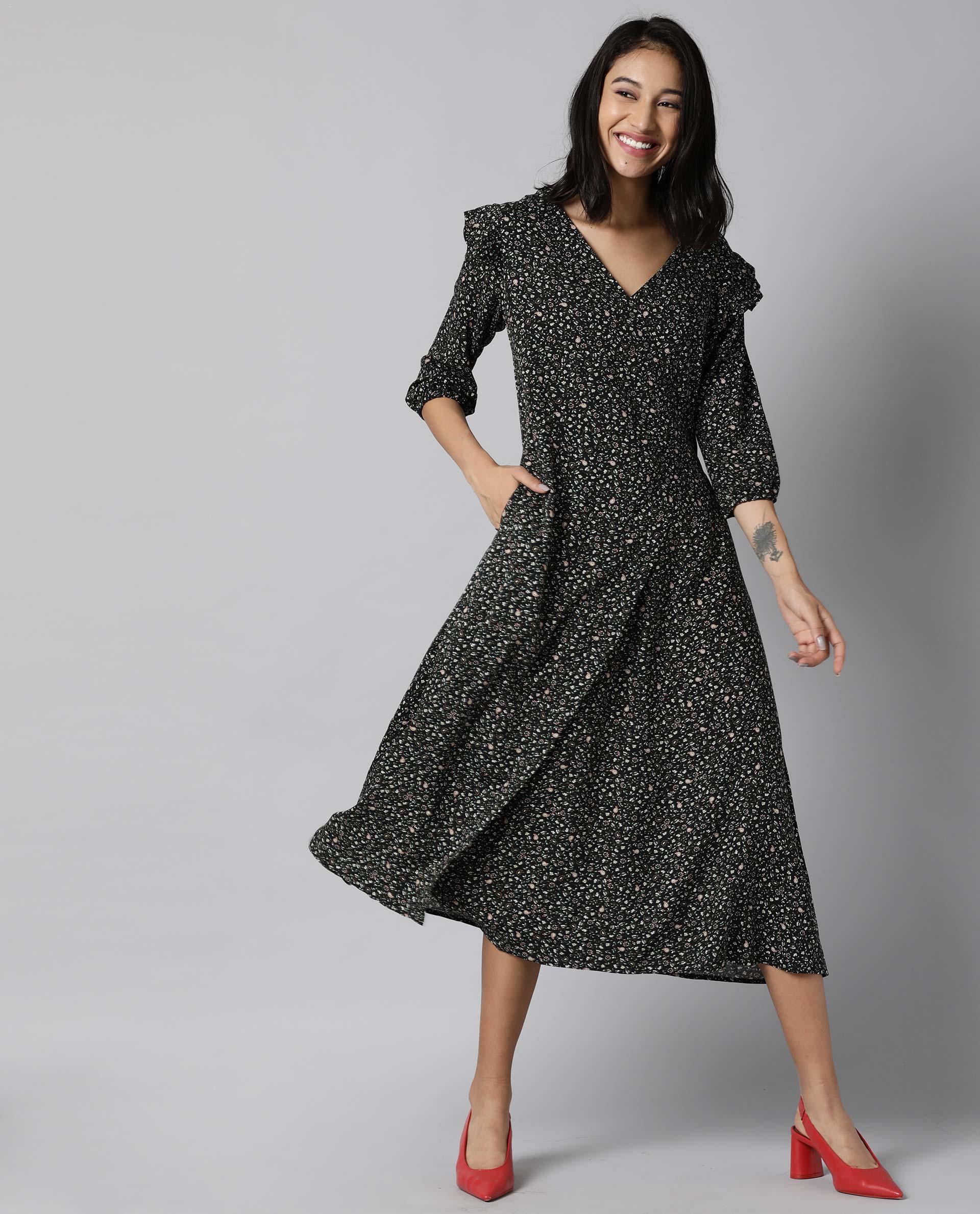 Rareism Women Zuri Green Dress Full Sleeves Printed