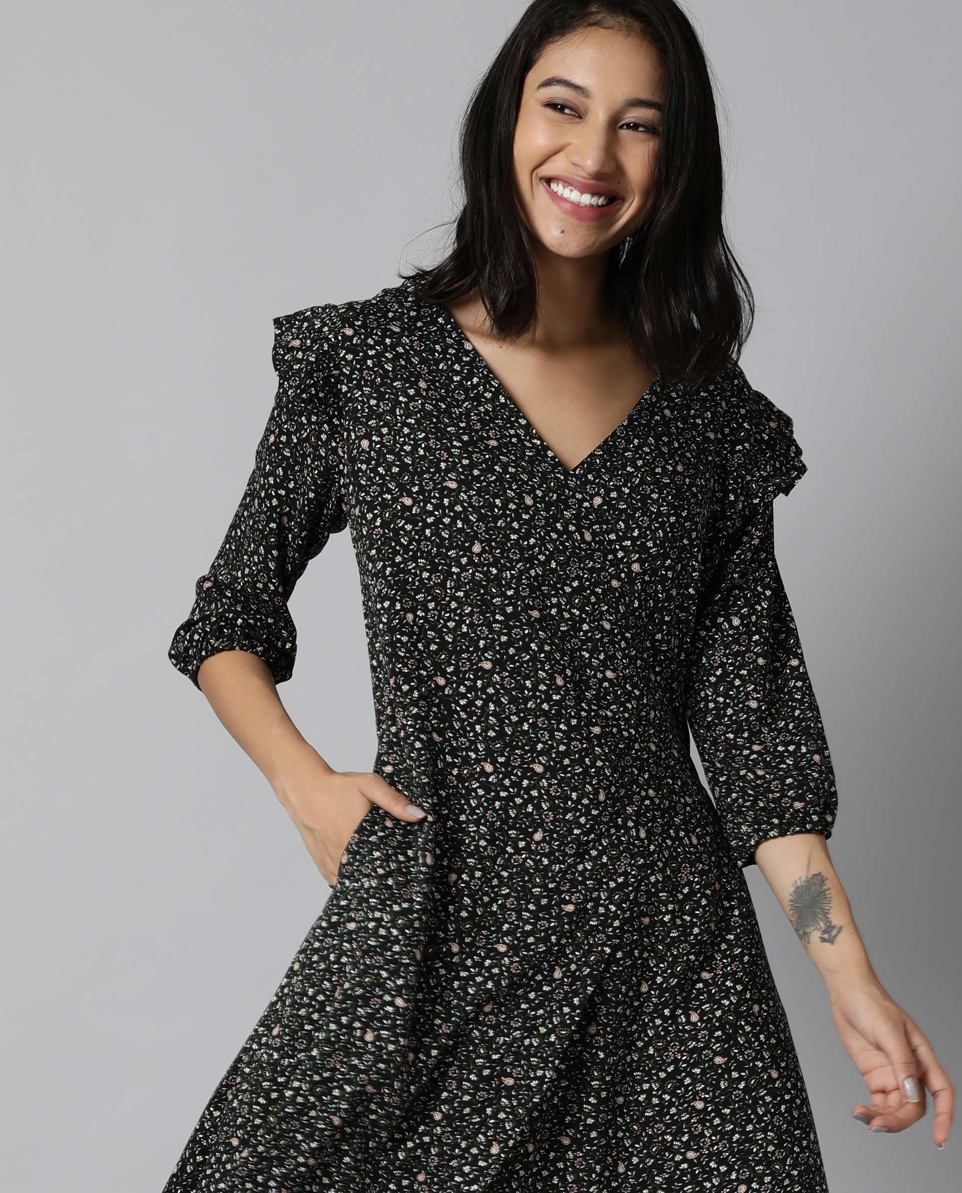 Rareism Women Zuri Green Dress Full Sleeves Printed