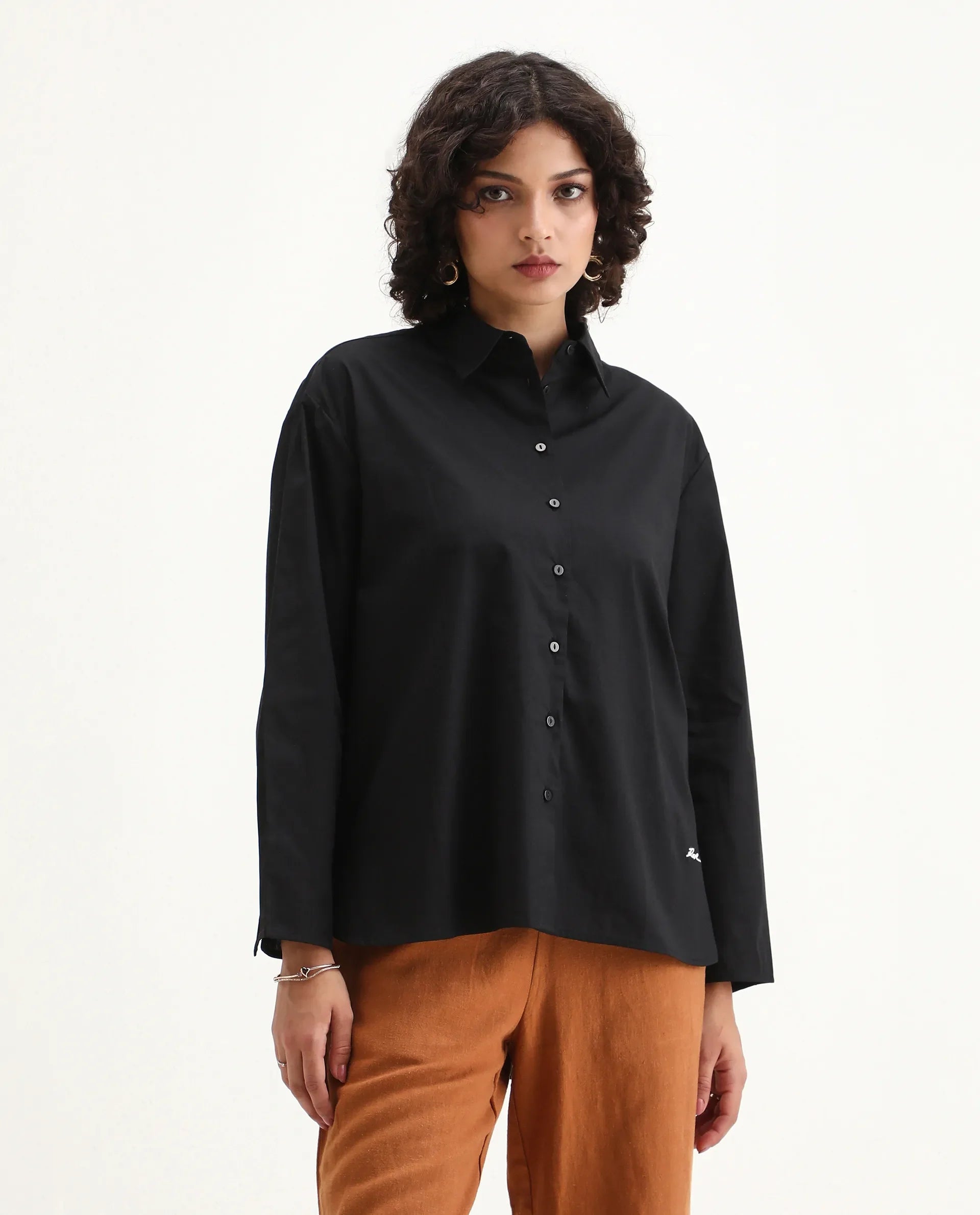 Rareism Women's Avilon Black Cotton Blend Spread Collar Plain Boxy Fit Shirt
