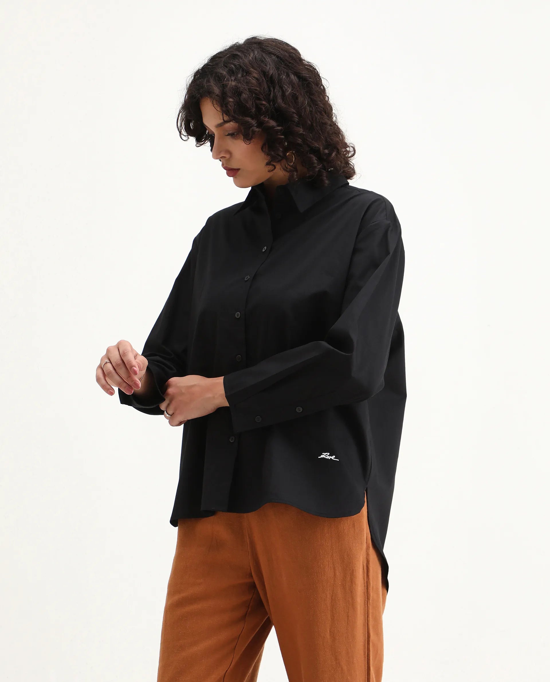 Rareism Women's Avilon Black Cotton Blend Spread Collar Plain Boxy Fit Shirt