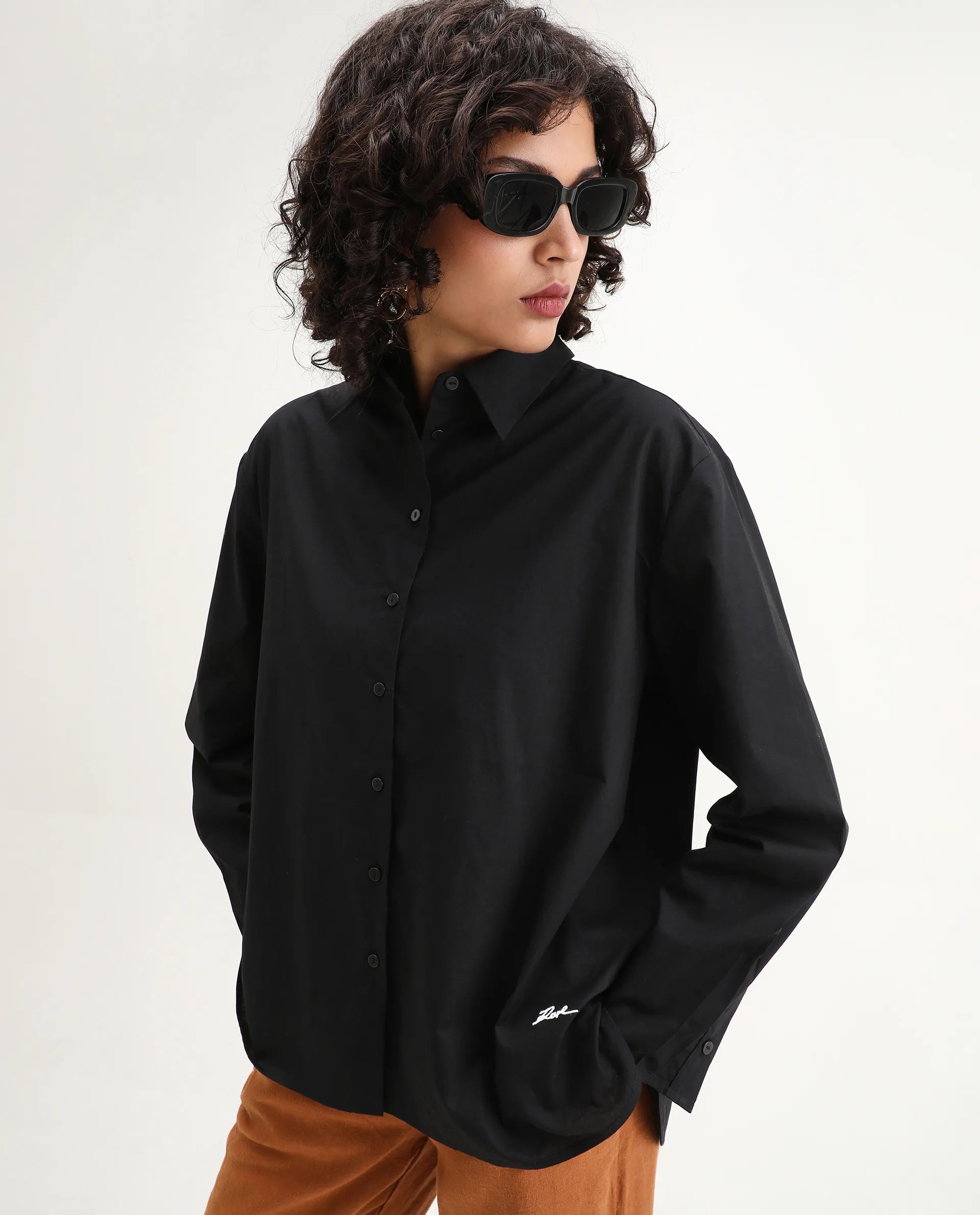 Rareism Women's Avilon Black Cotton Blend Spread Collar Plain Boxy Fit Shirt