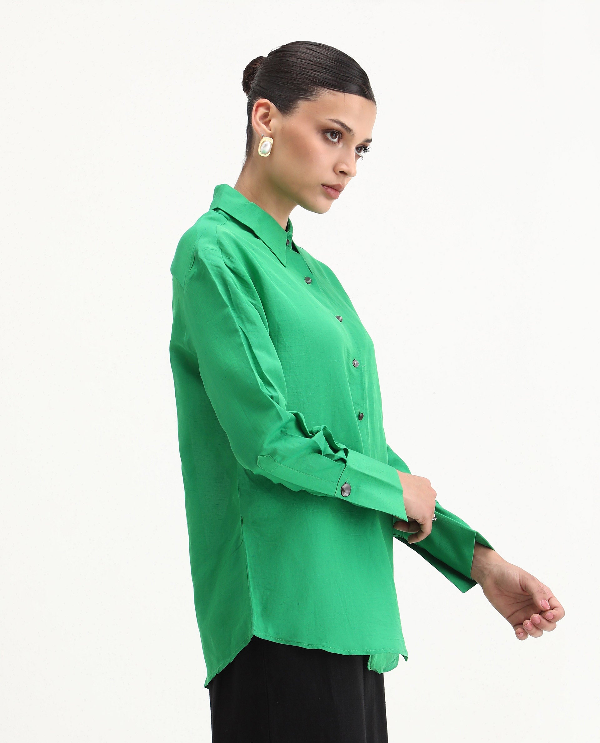 Rareism Women's Harper Green Linen Spread Collar Plain Regular Fit Top