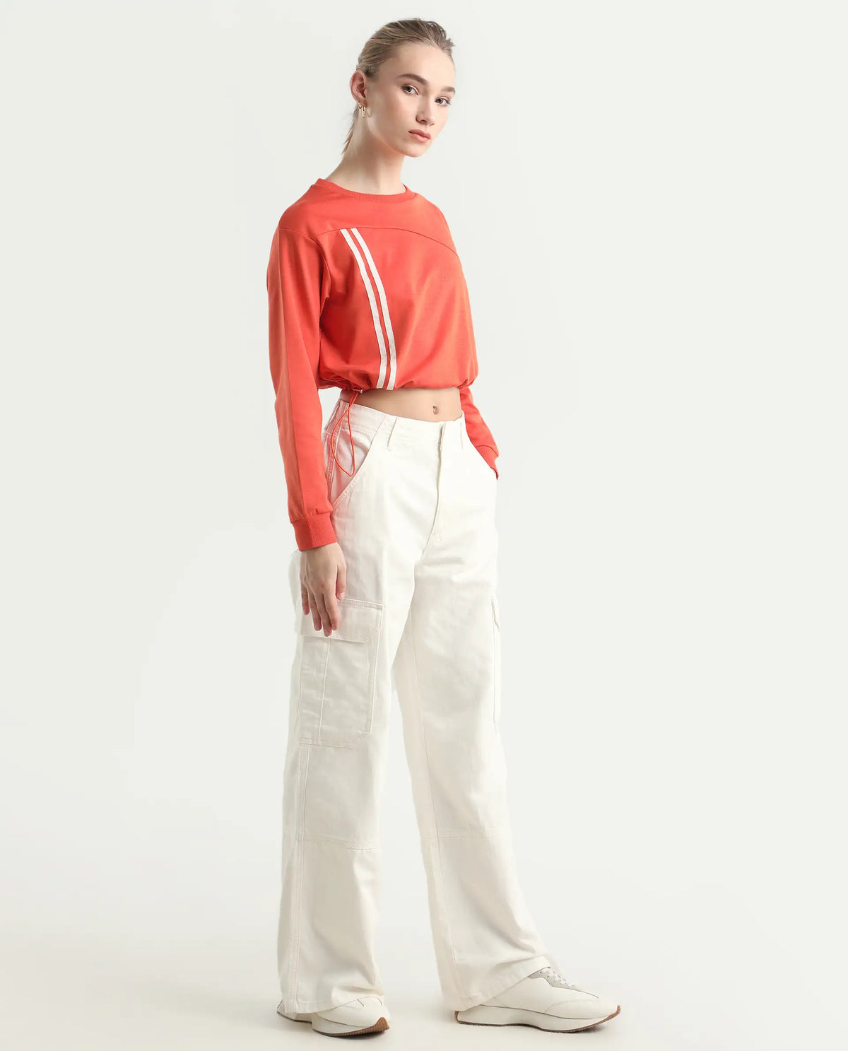Rareism Women's Itsiz Off White Cotton Plain Ankle Length Wide Leg Trouser