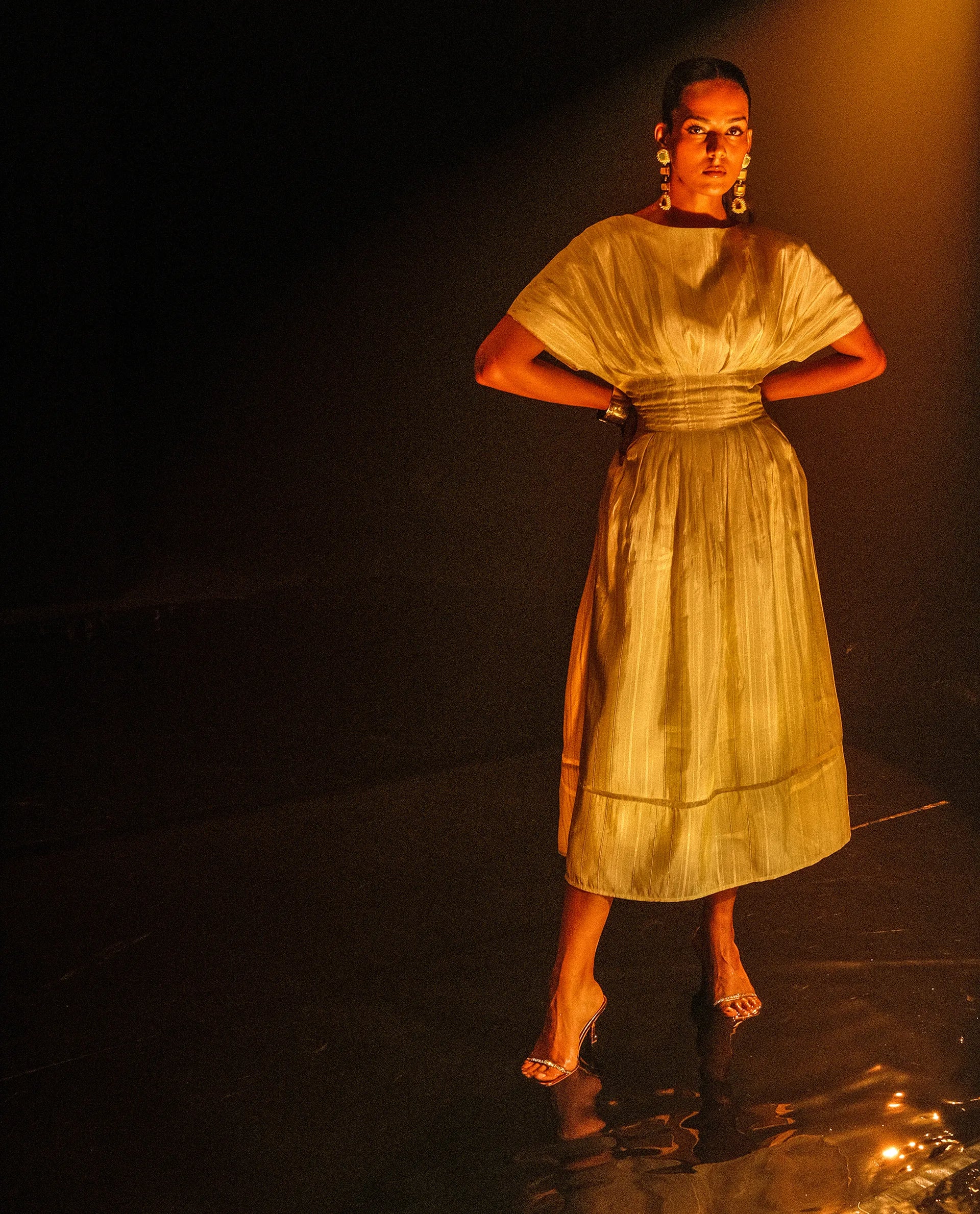 Rareism Women's Avimi Off White Viscose Round Neck Fit And Flare Plain Midi Dress