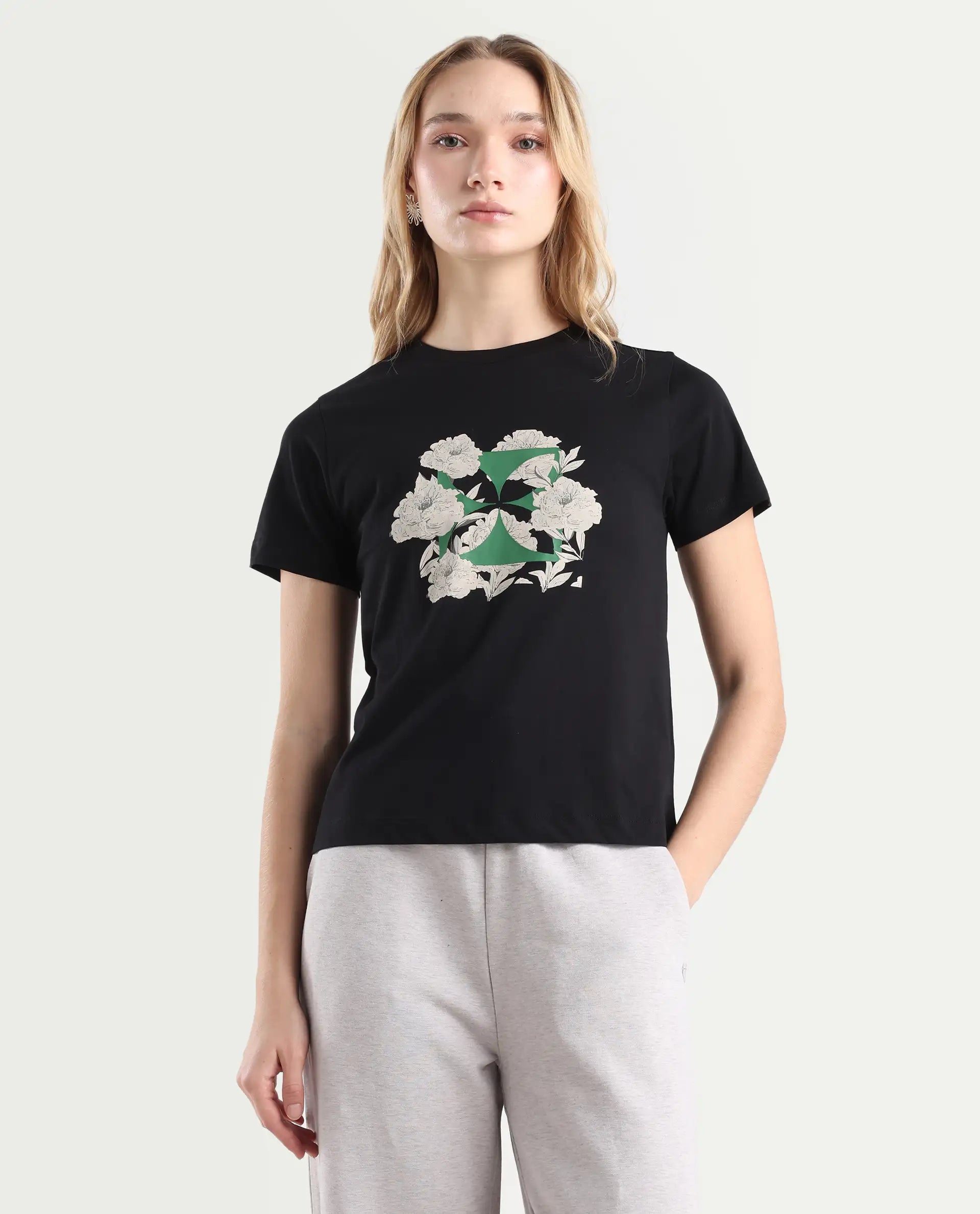 Rareism Women's Leyk Black Cotton Fabric Crew Neck Relaxed Fit Graphic Print T-Shirt