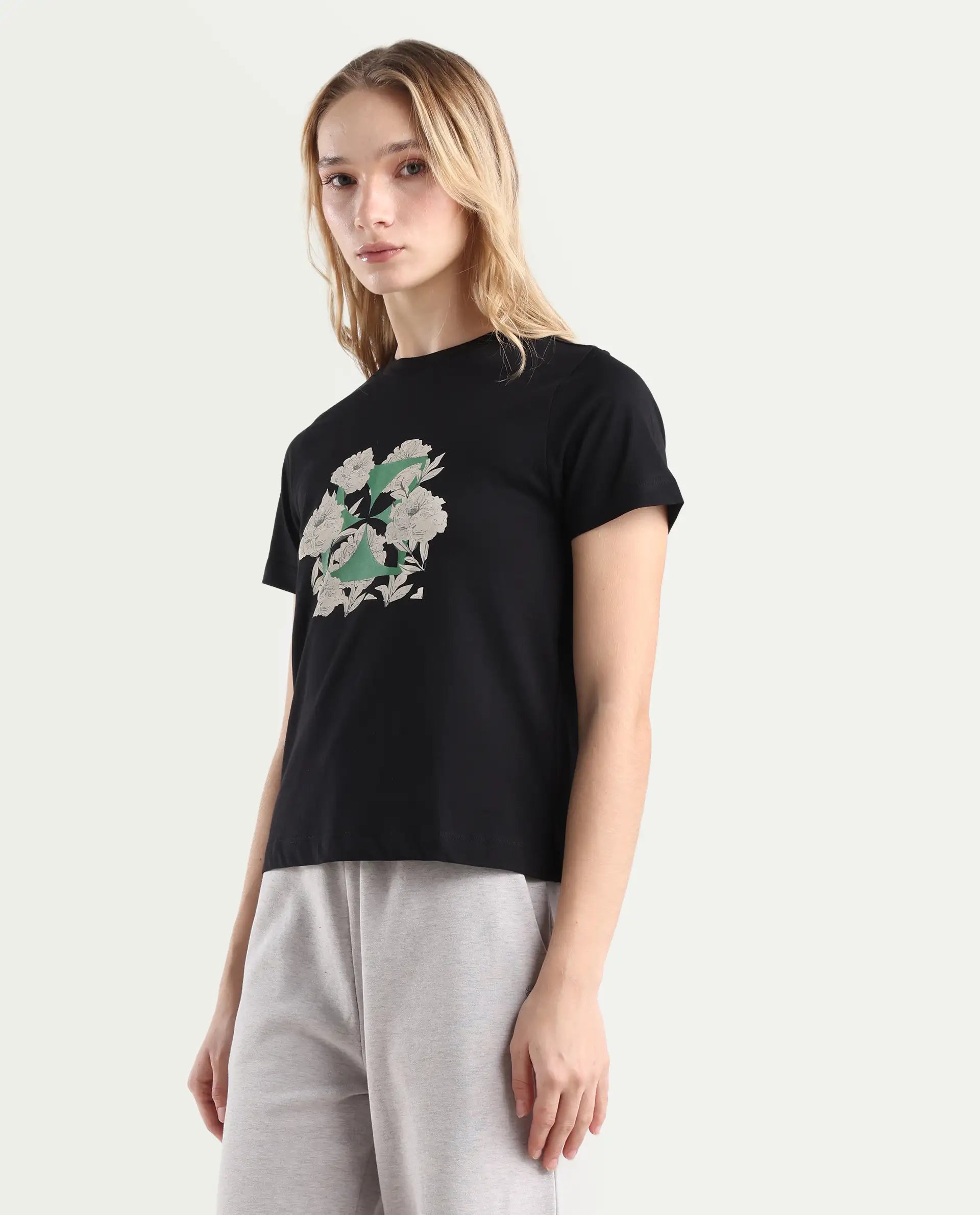 Rareism Women's Leyk Black Cotton Fabric Crew Neck Relaxed Fit Graphic Print T-Shirt