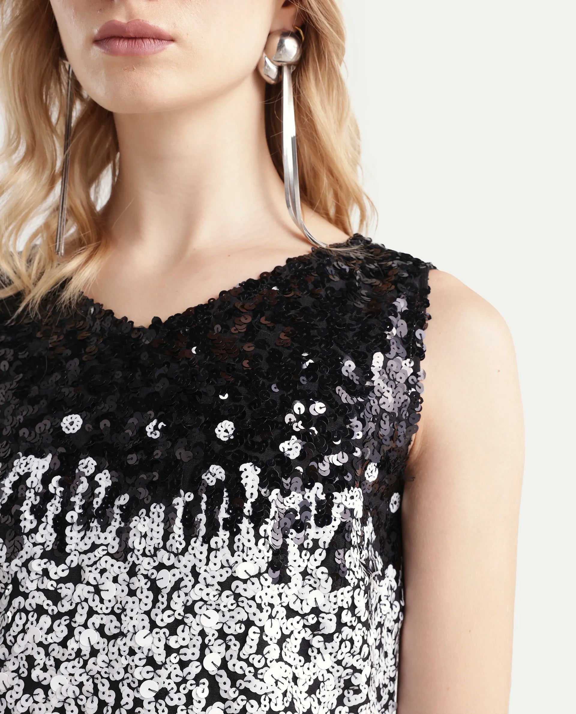 Rareism Women's Moana Sheen White Polyester V-Neck Sequined Sleeveless Mini Regular Fit Dress