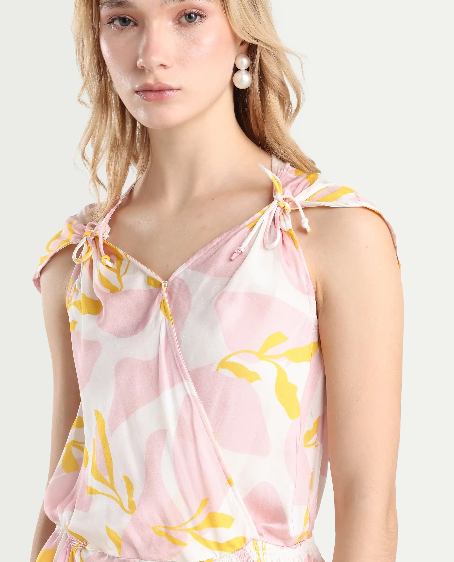 Rareism Women's Morning Pink V-Neck Abstract Print Sleeveless Knee Length Regular Fit Top