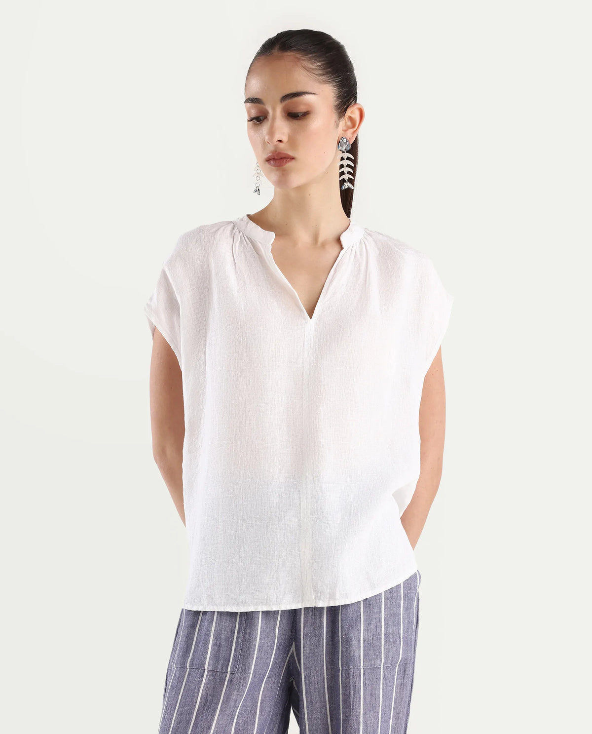 Rareism Women's Nenso White 100% Linen Extended Sleeves Mandarin Collar Relaxed Fit Plain Top