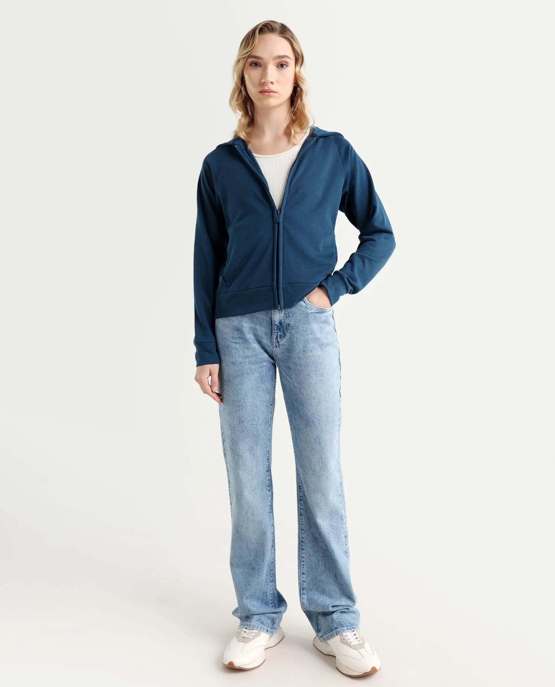 Rareism Women's Osseo Pastel Blue Cotton Blend Plain Ankle Length Smart Straight Fit Jeans