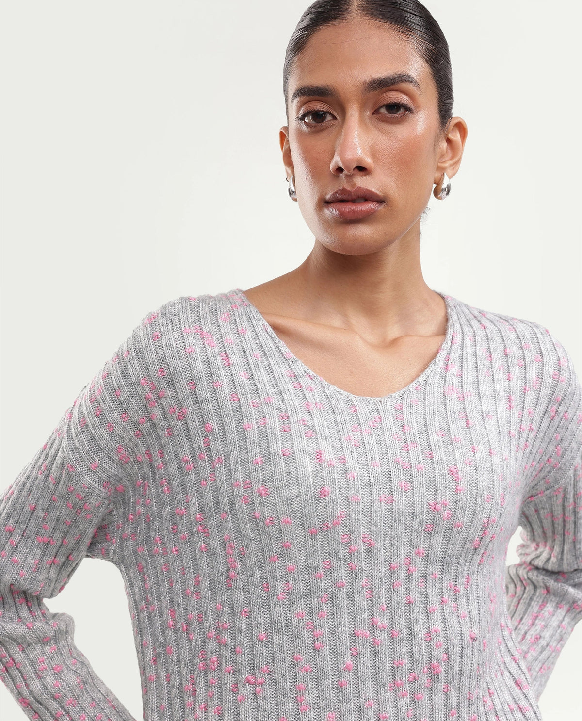 Rareism Women's Luffy Light Grey Polyester Blend V-Neck Relaxed Polka Print Sweater