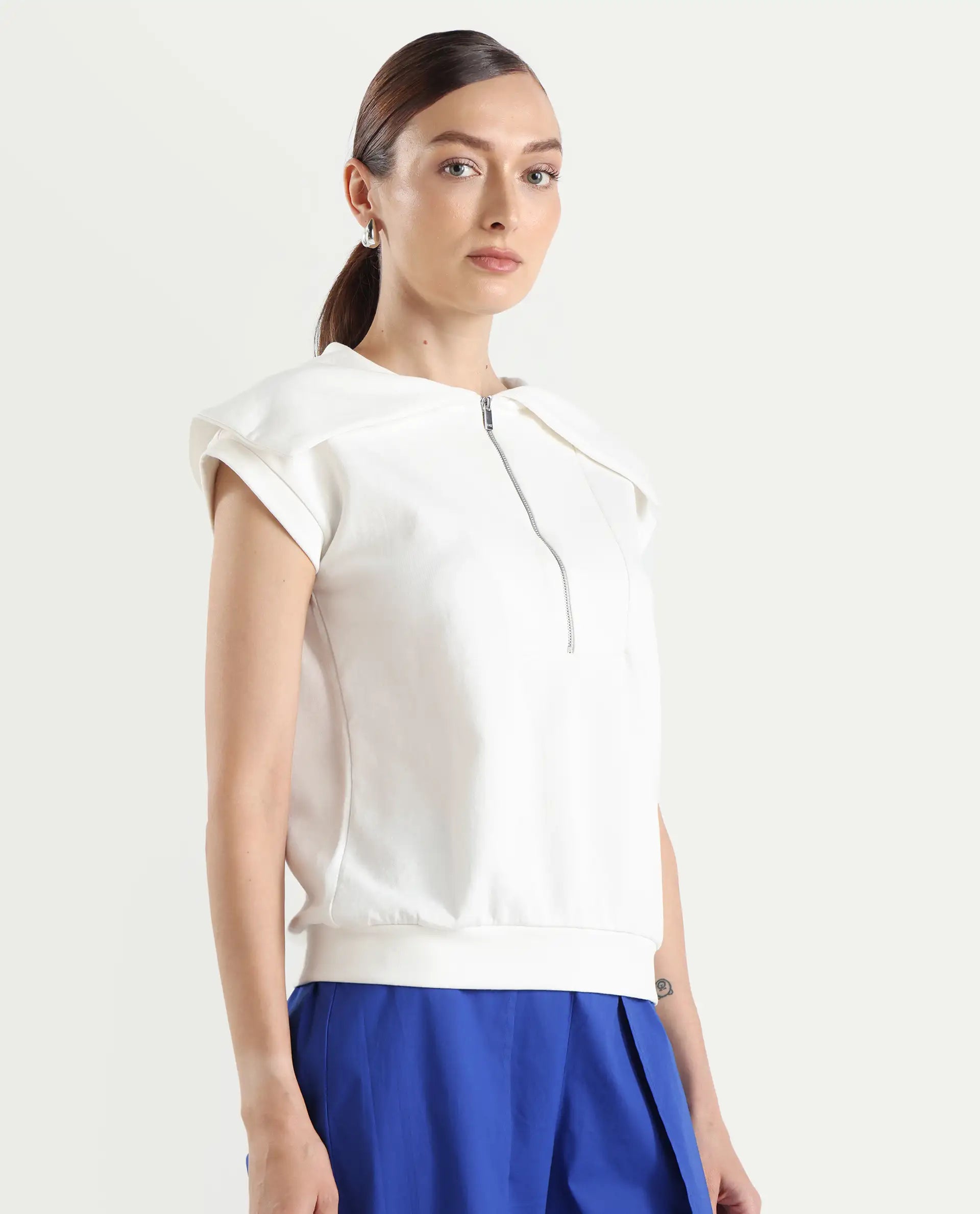 Rareism Women's Sail Off White Cotton Blend Spread Collar Plain Extended Sleeves Relaxed Fit Sweatshirt