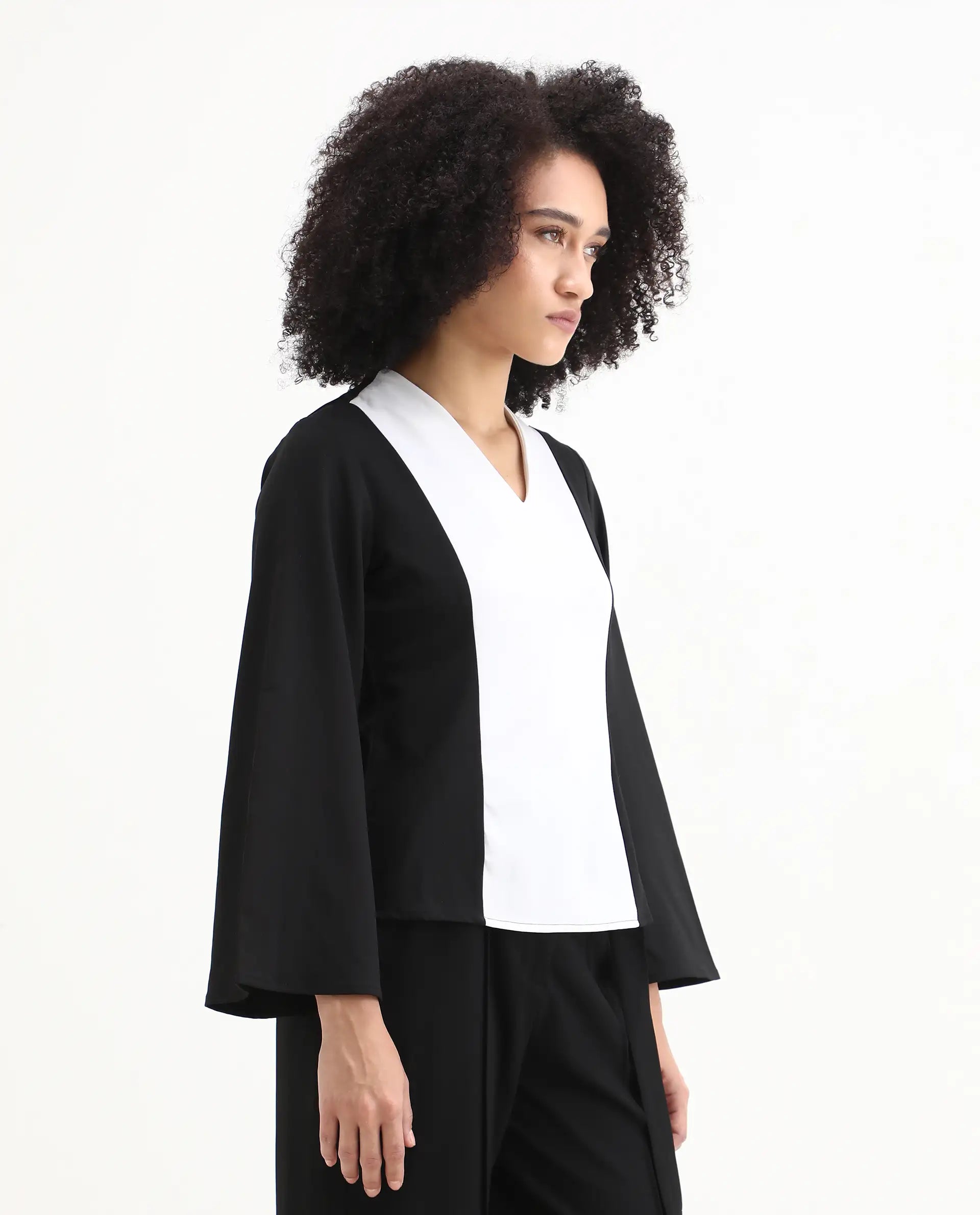 Rareism Women's Sanchiyi Black Twill V-Neck Color Block Regular Fitted Top