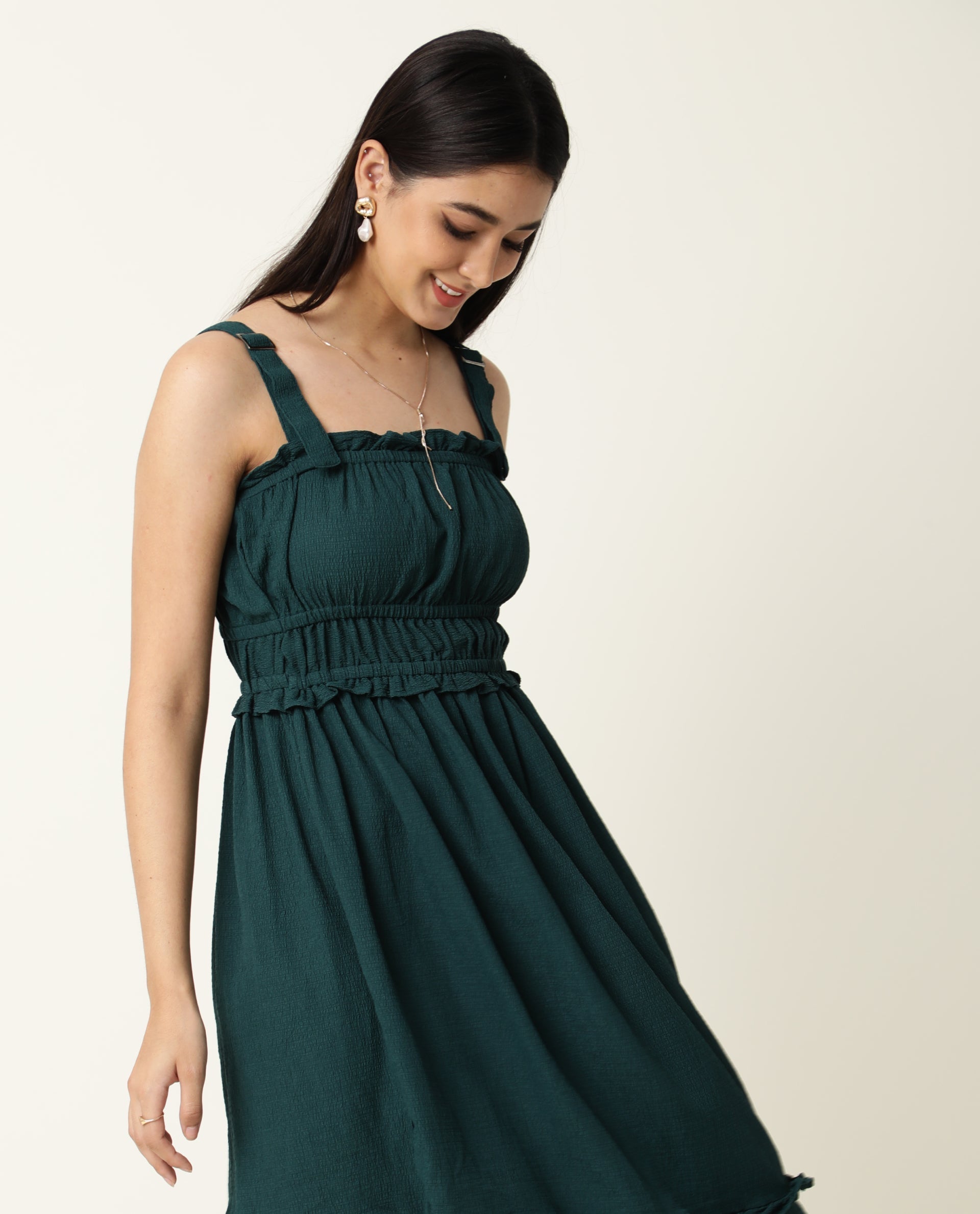 Rareism Women's Sickle Green Tube Neck Plain Sleeveless Knee Length Regular Fit Dress