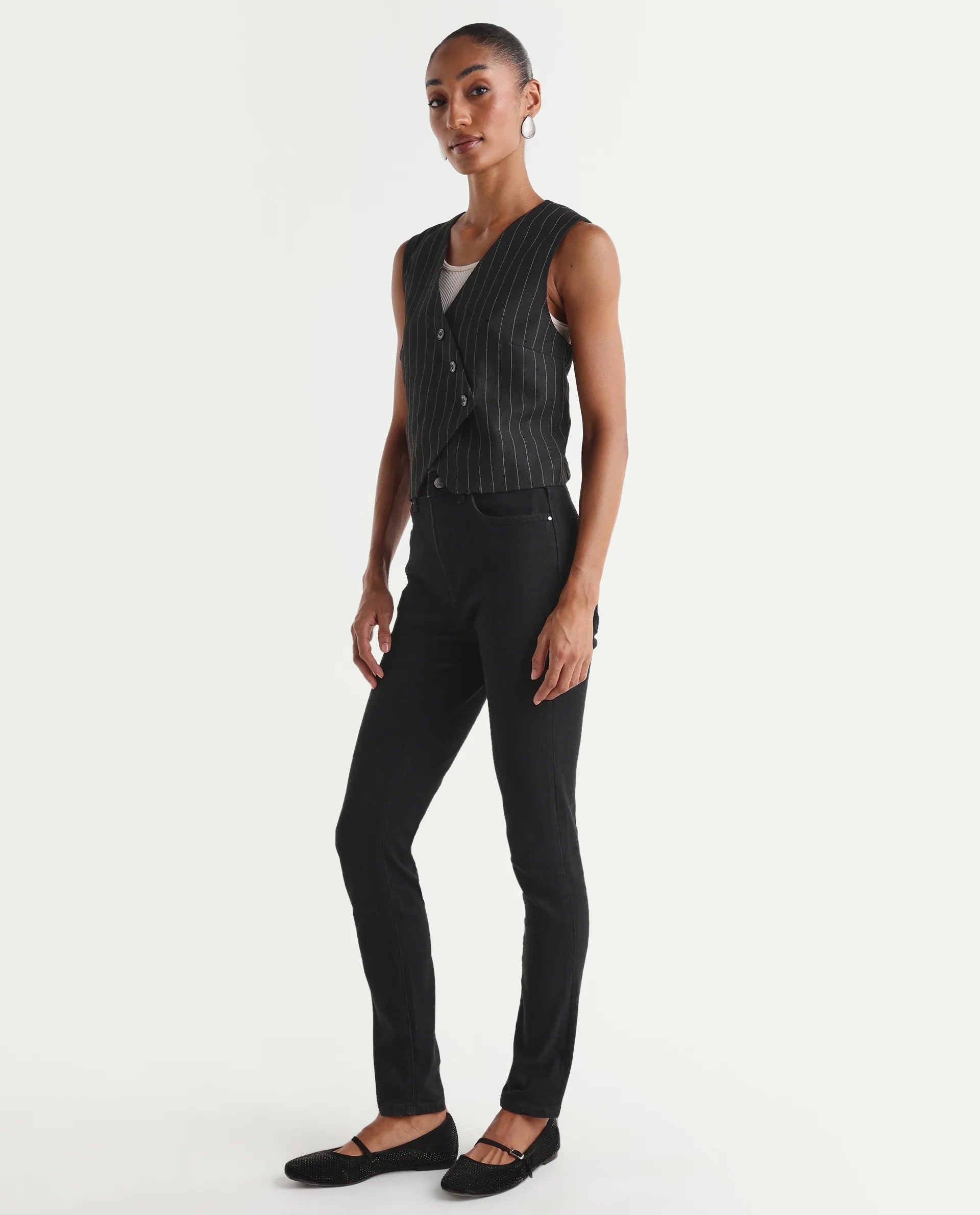 Rareism Women's Skenyob Black Cotton Blend Skinny Fit Plain Jeans