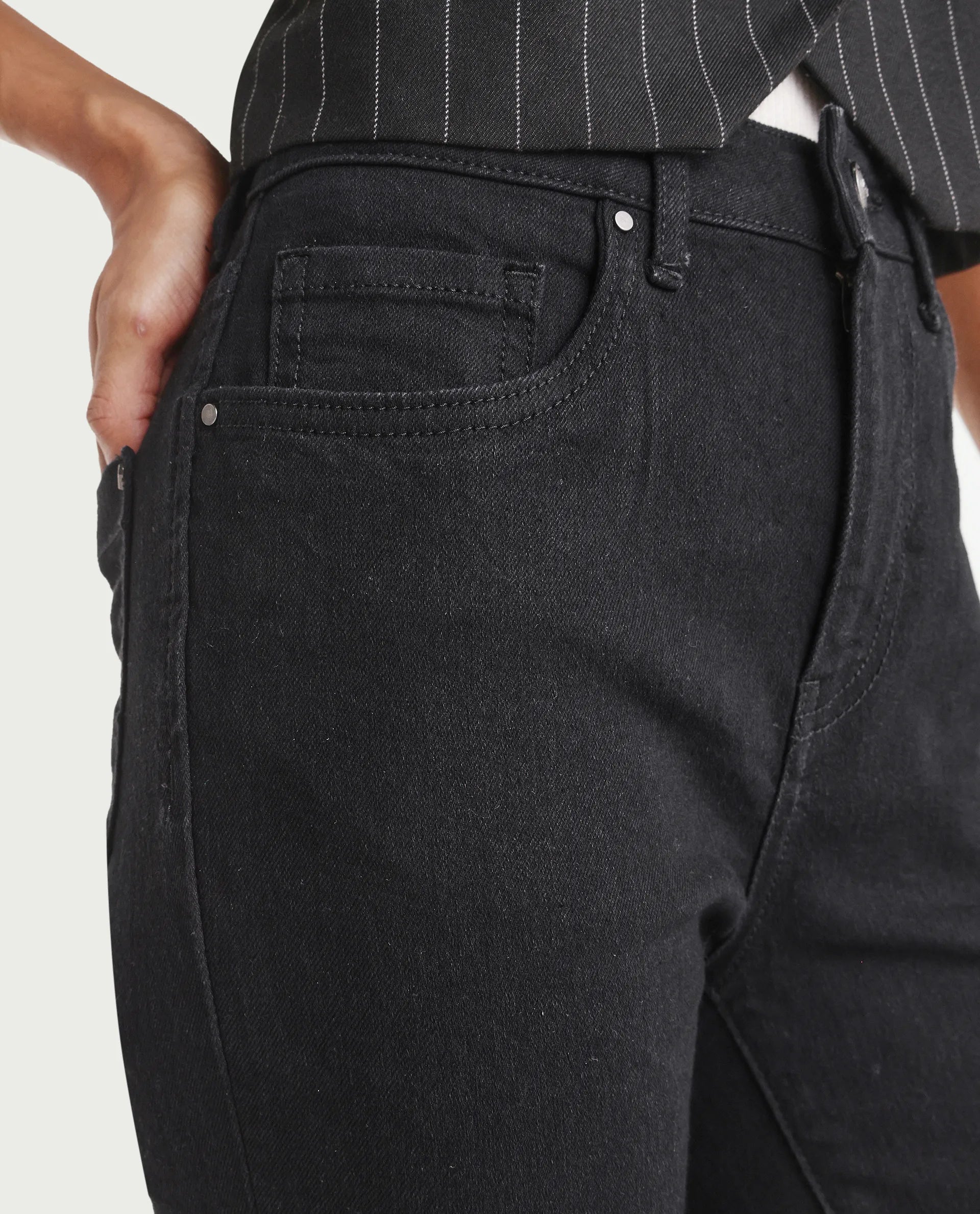 Rareism Women's Skenyob Black Cotton Blend Skinny Fit Plain Jeans