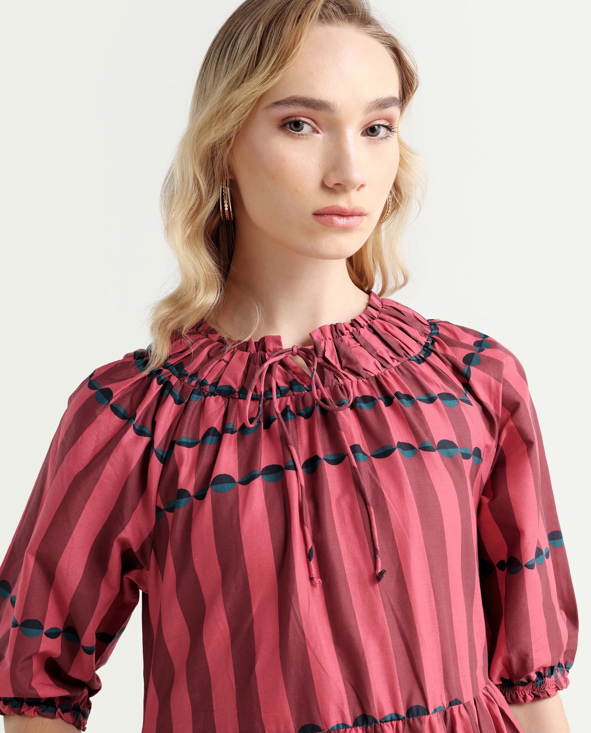 Rareism Women's Vero Maroon Cotton Tie-Up Neck Geometric Print Puff Sleeves Knee Length Regular Fit Dress