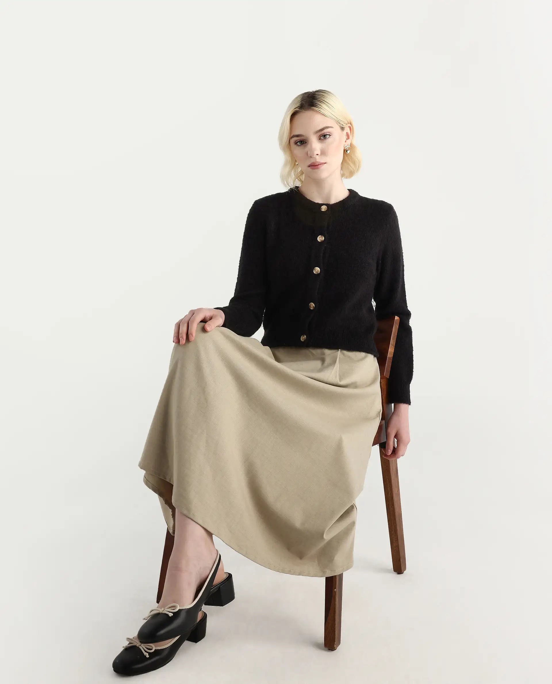 Rareism Women's Zer Black Acrylic Blend Crew Neck Regular Fit Cardigan